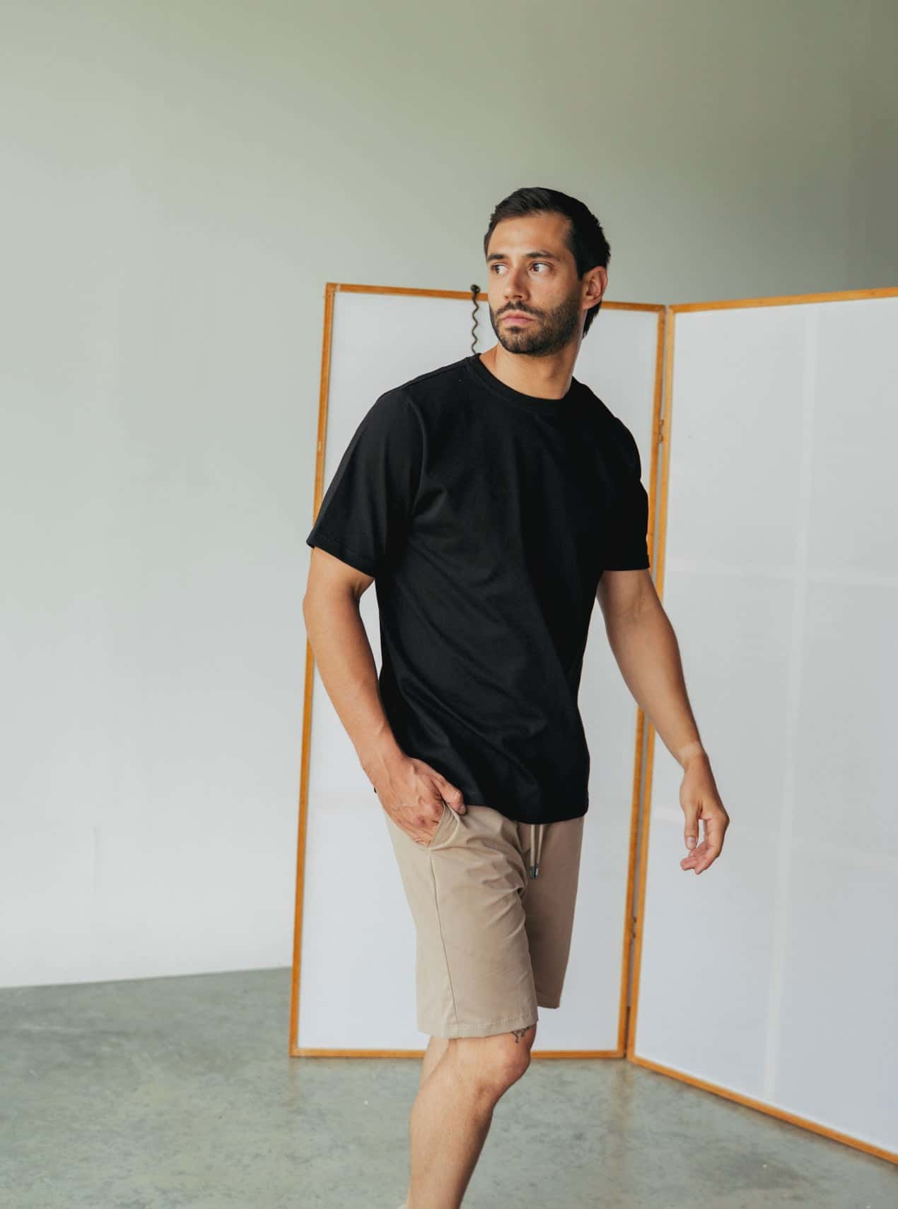 Camiseta Hombre Regular Fit - Negra