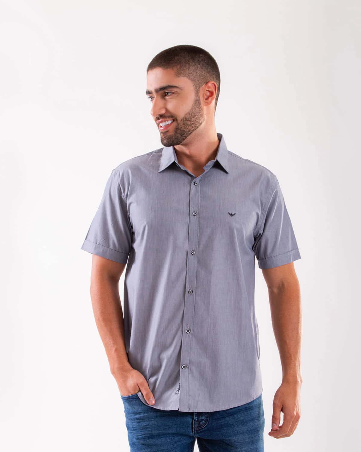 Camisa gris manga corta para hombre