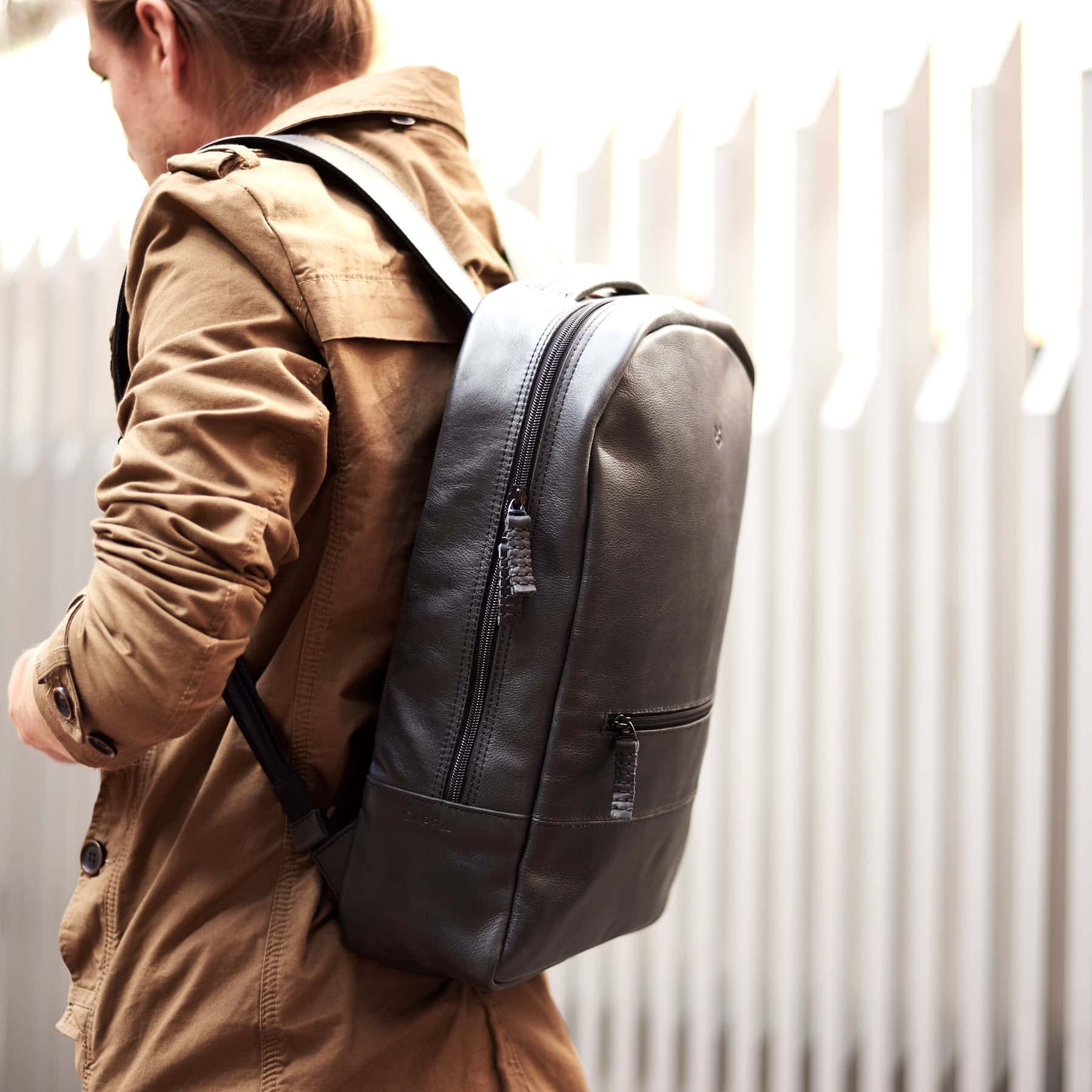 Bisonte Backpack · Black