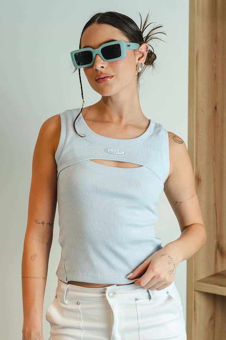BLUSA DE CORTES EN RIB