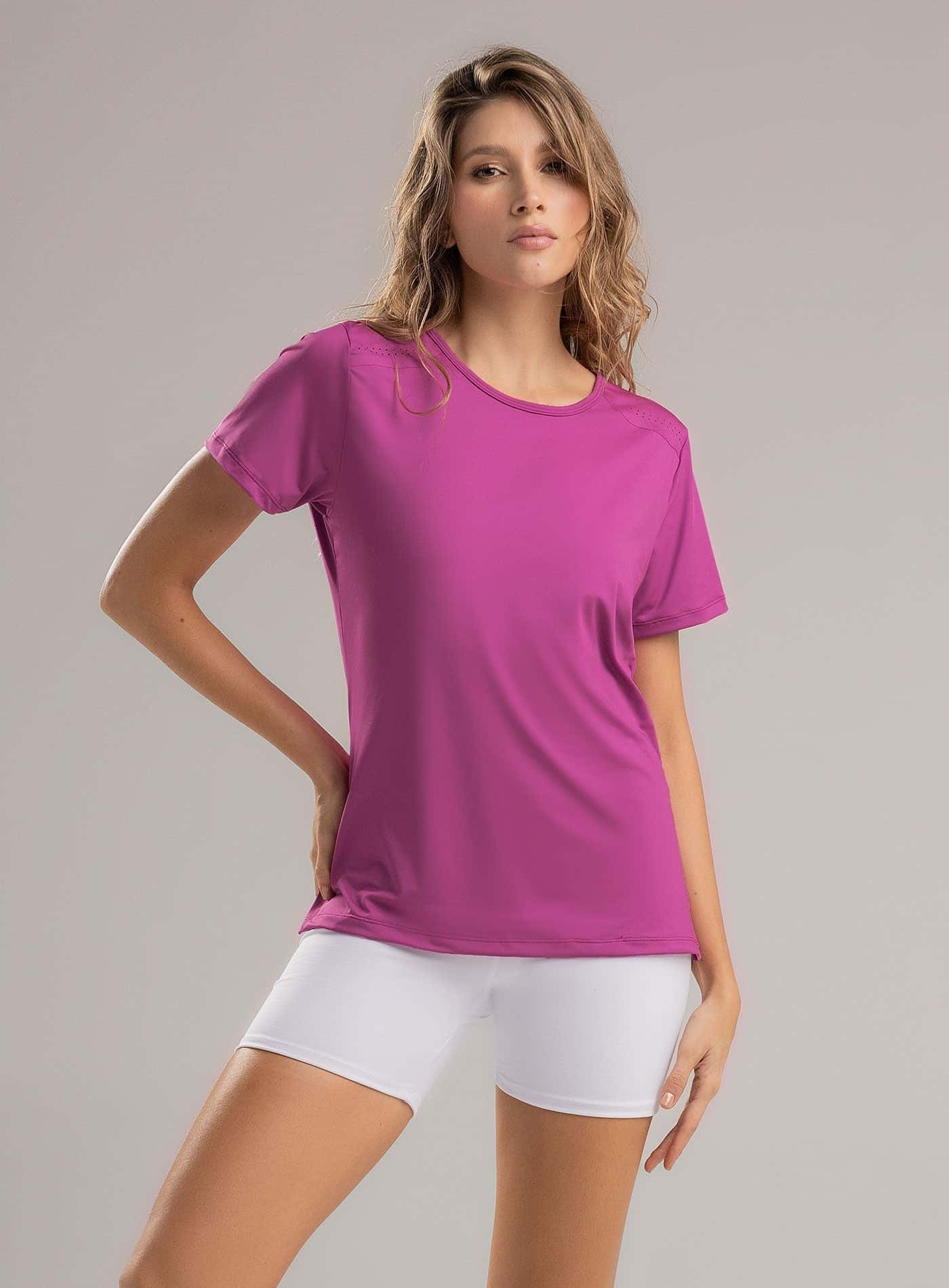 CAMISETA DEPORTIVA CON DISEÑO CORTE LASER Y TERMO SELLADA EN HOMBROS