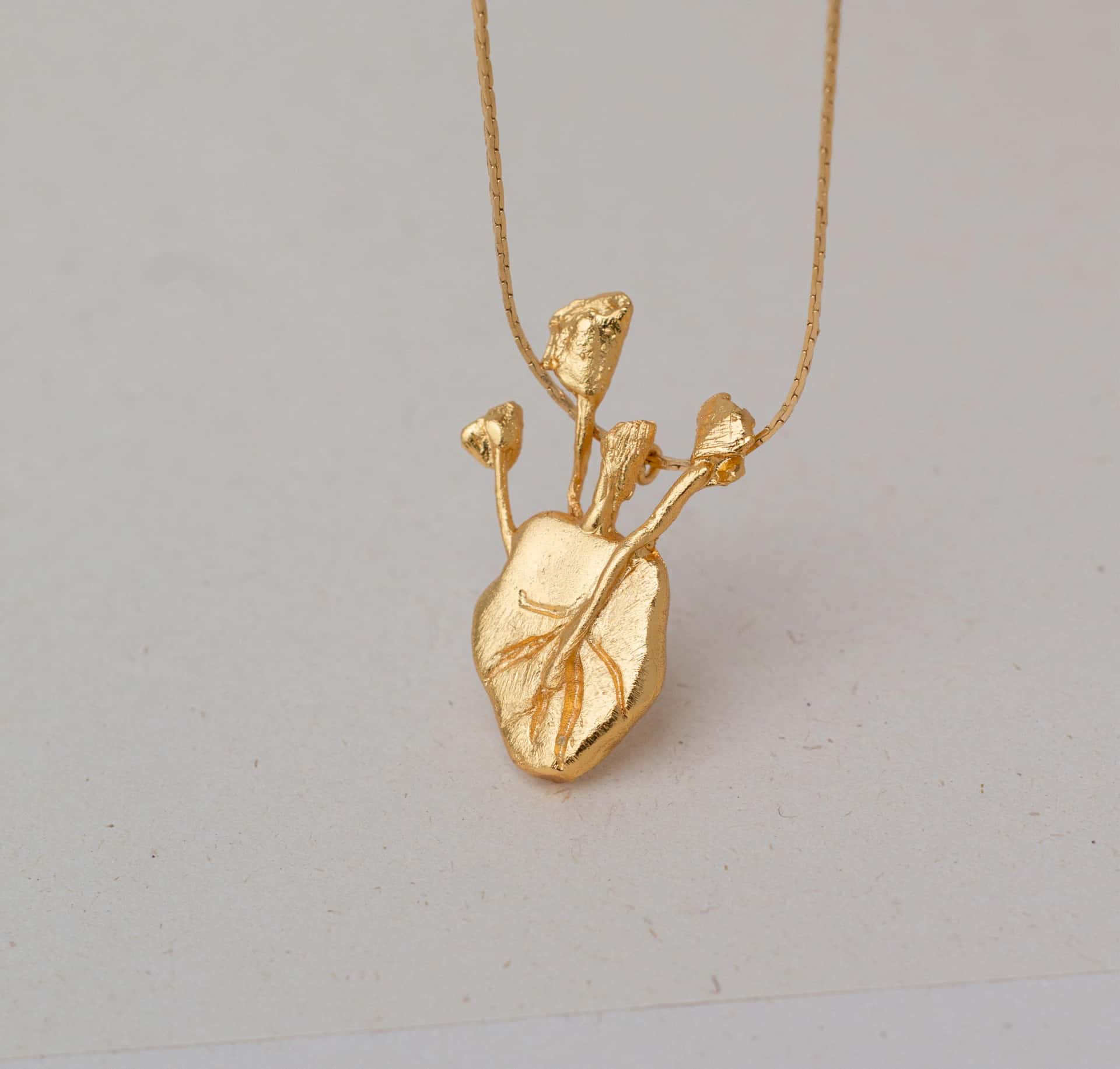 Collar Corazón semilla