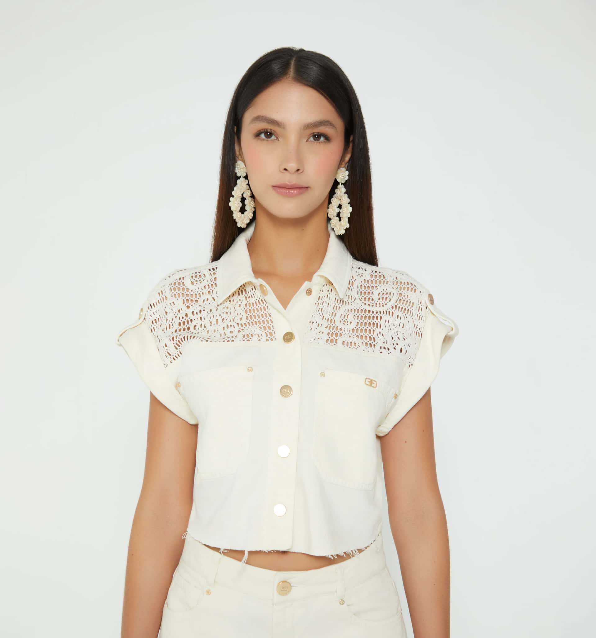 Blusa boxy en denim con crochet