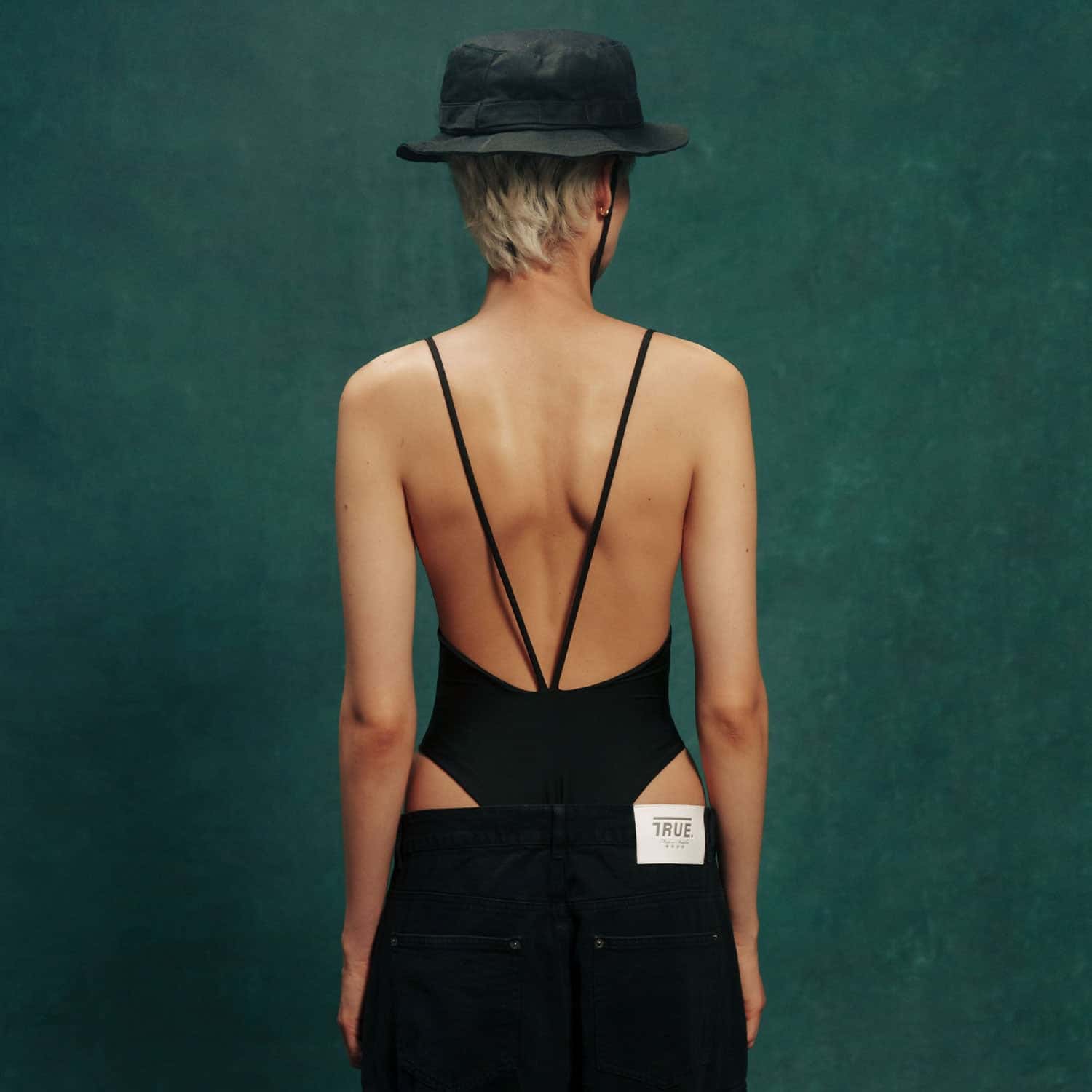 Uniform Cut-Out Bodysuit - Black - miniatura 4