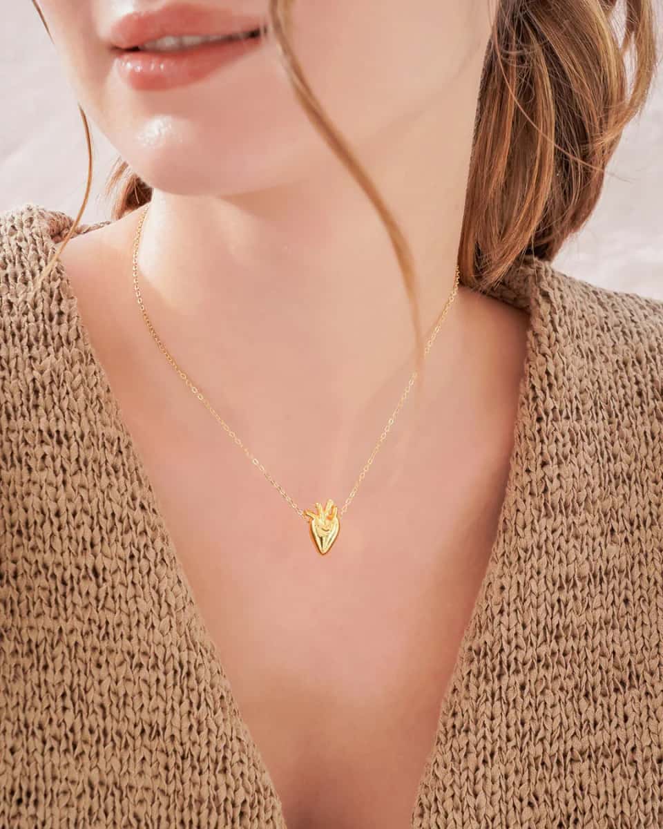 Collar Corazón Anatómico