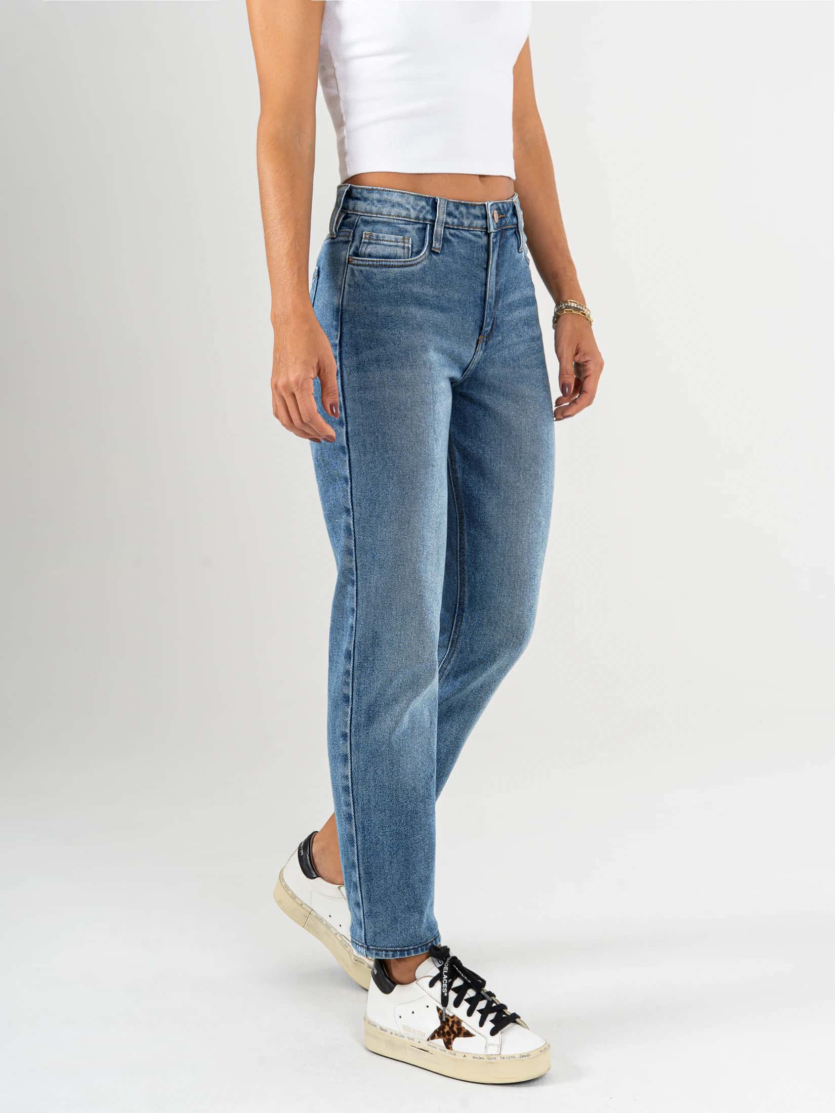 Ref: 065803 Jean Mom fit, slim cropped, stretch, tiro alto, tono azul medio claro - miniatura 2