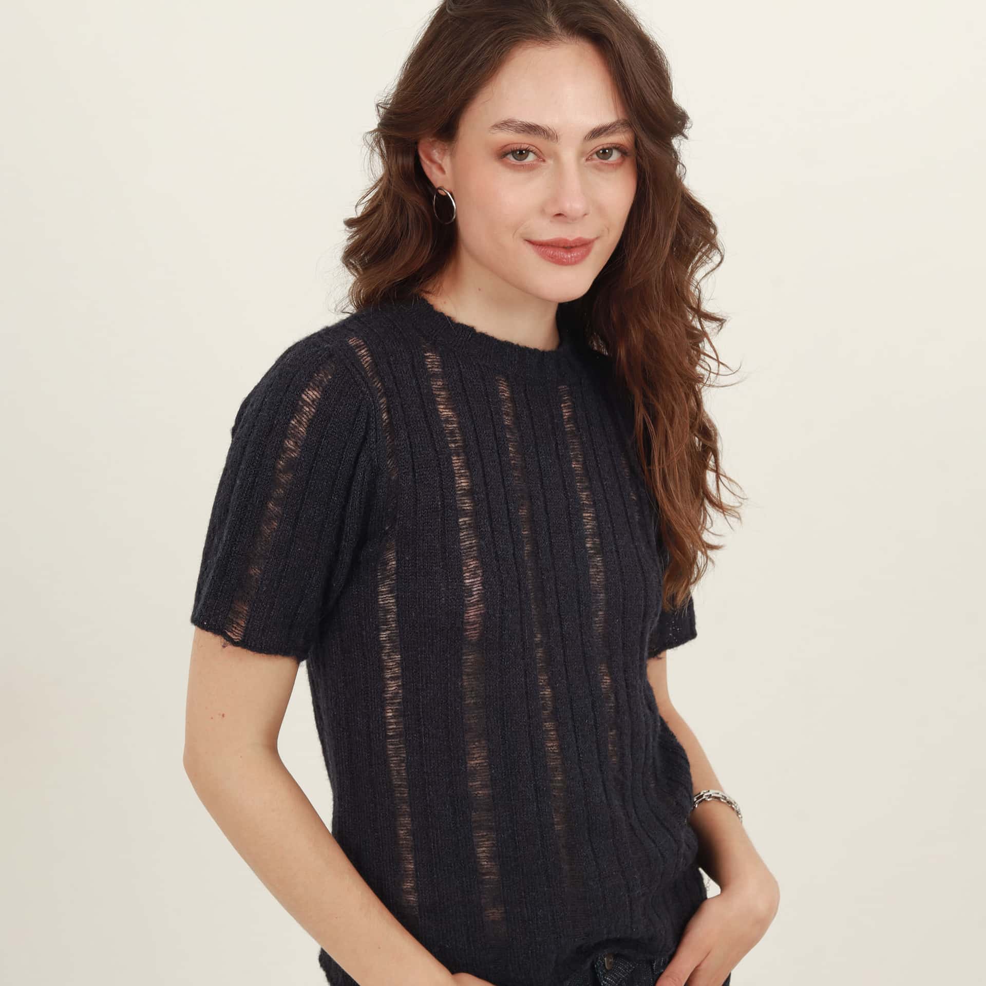 Sweater Cuello Redondo Manga Corta - miniatura 7