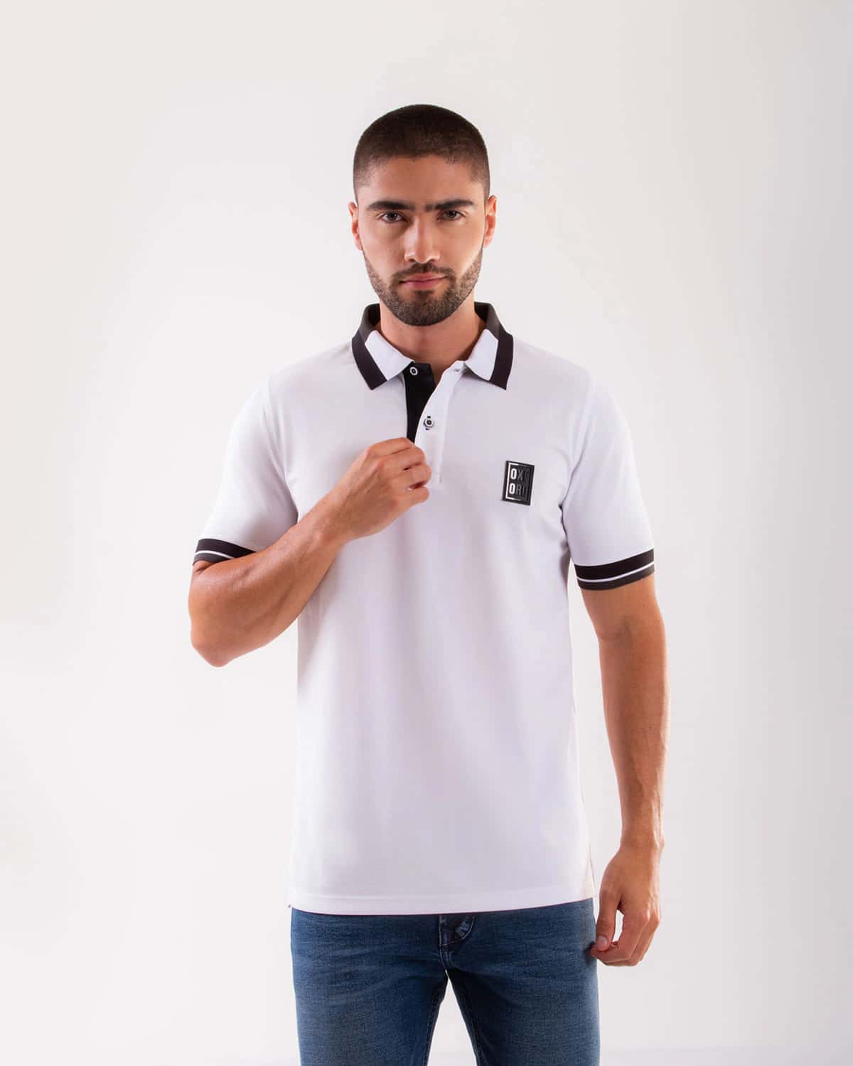 Polo blanco para hombre