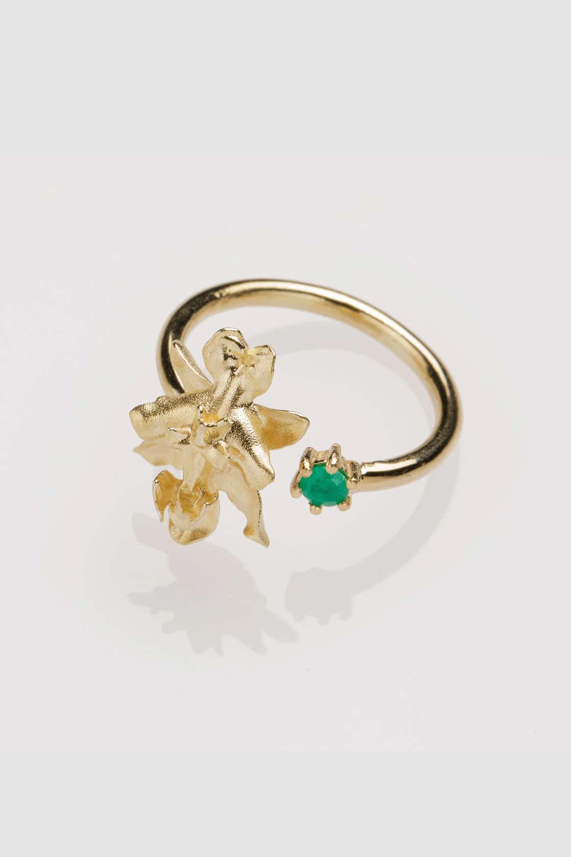 SIGMATOXTALIS ORCHID RING WITH EMERALD
