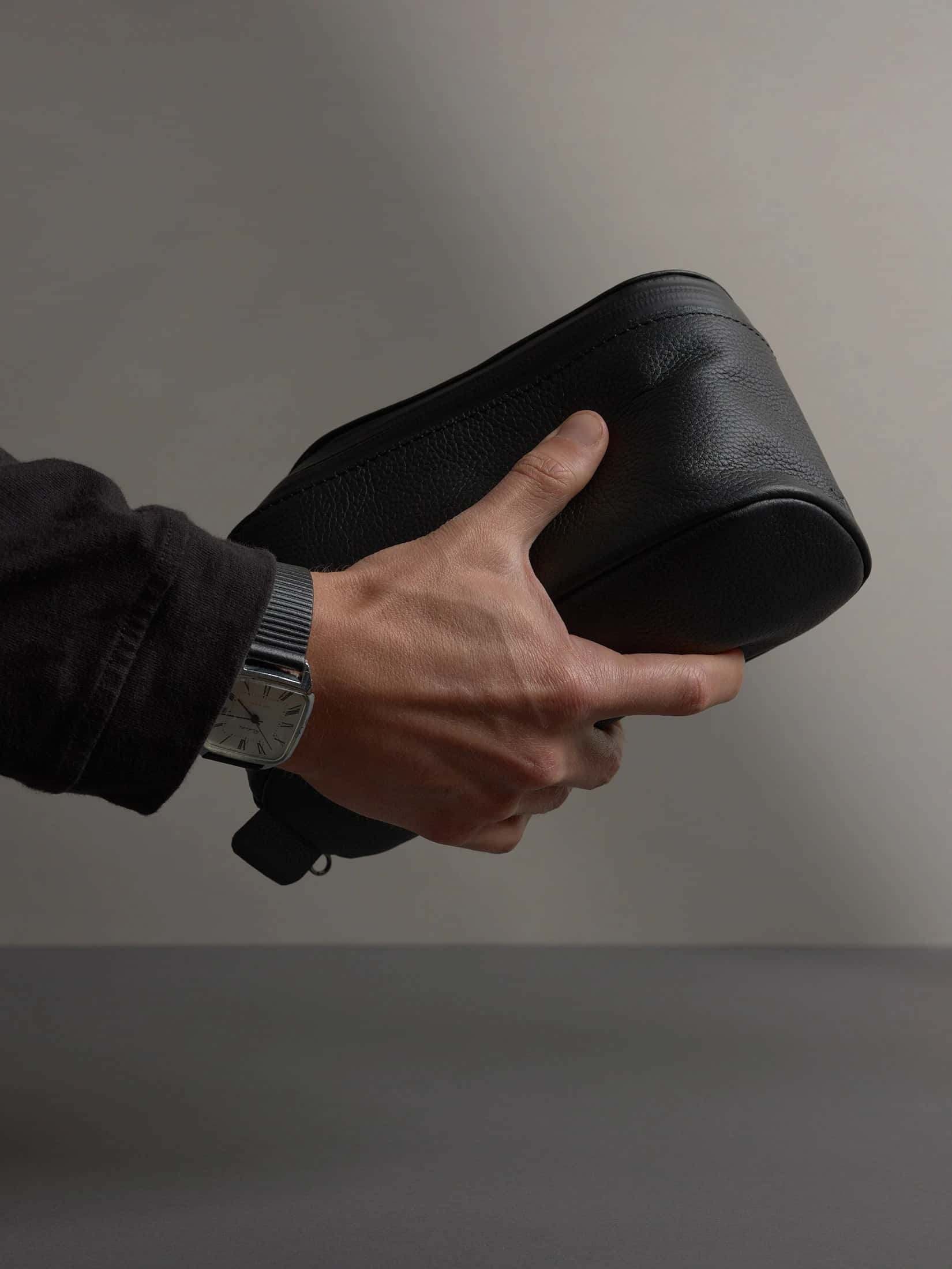 Scout Toiletry · Black