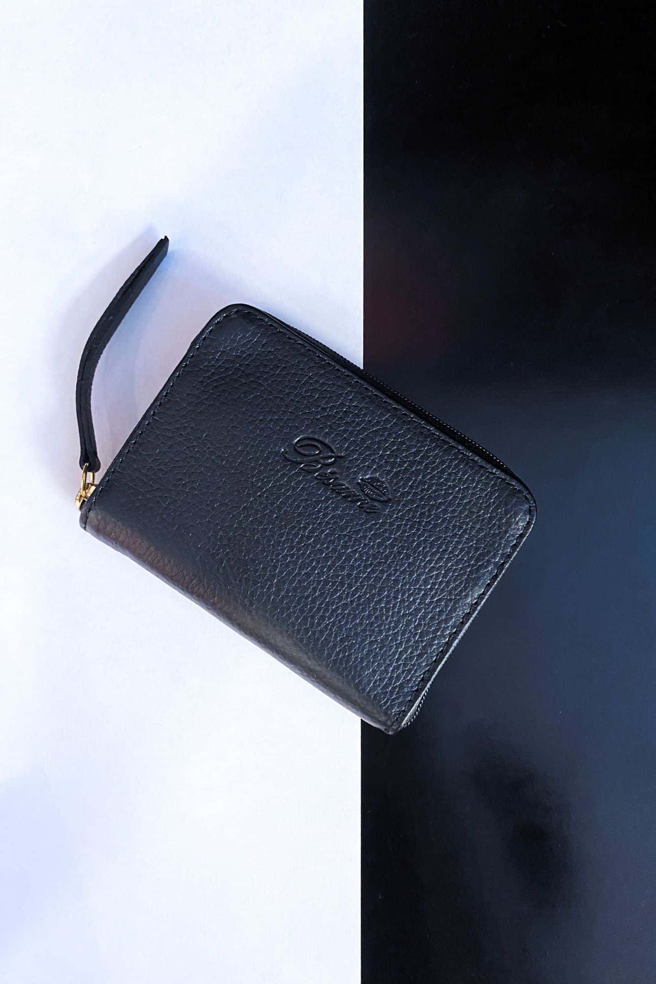 Miniwallet en cuero negro bésame