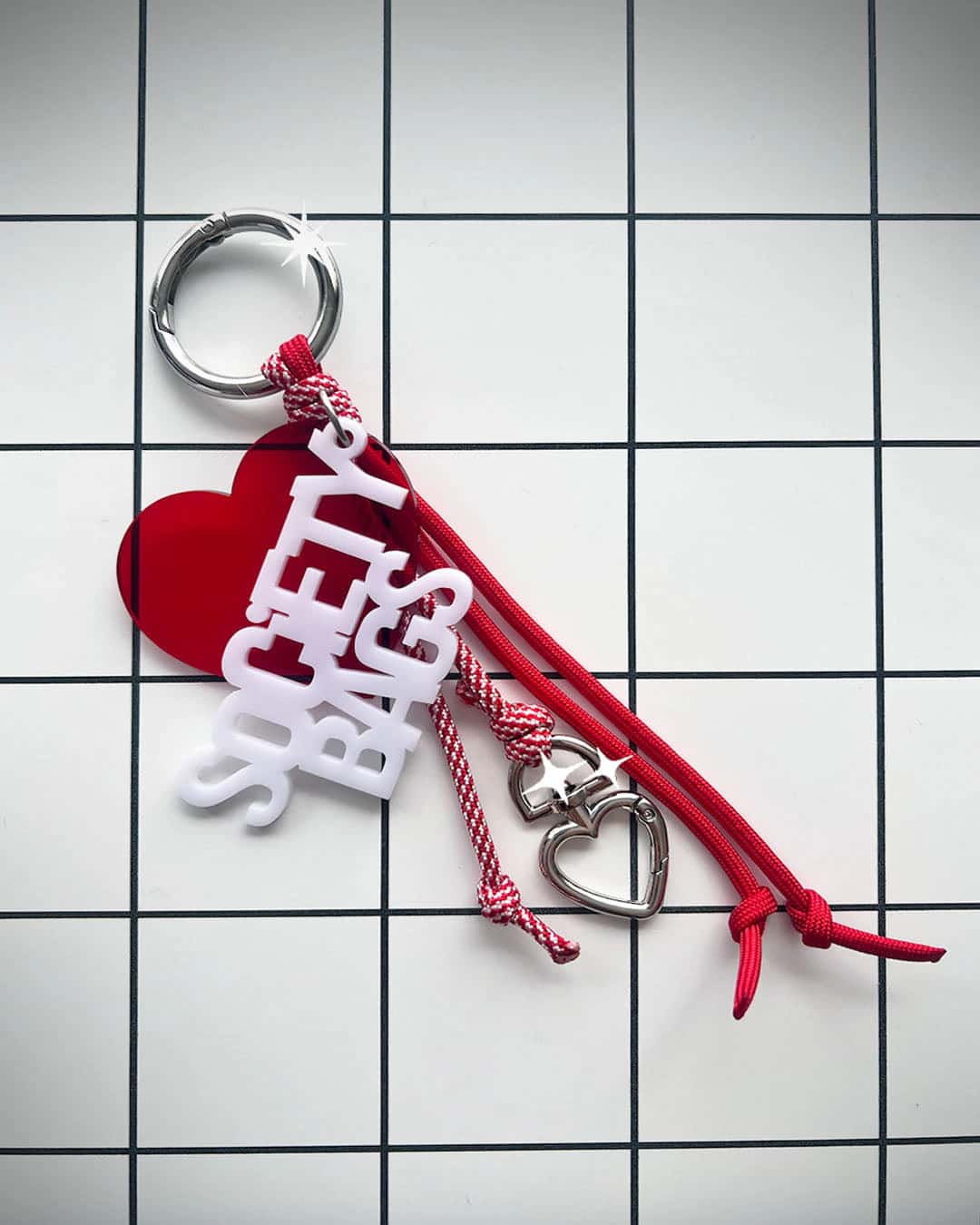 CHARM ROJO
