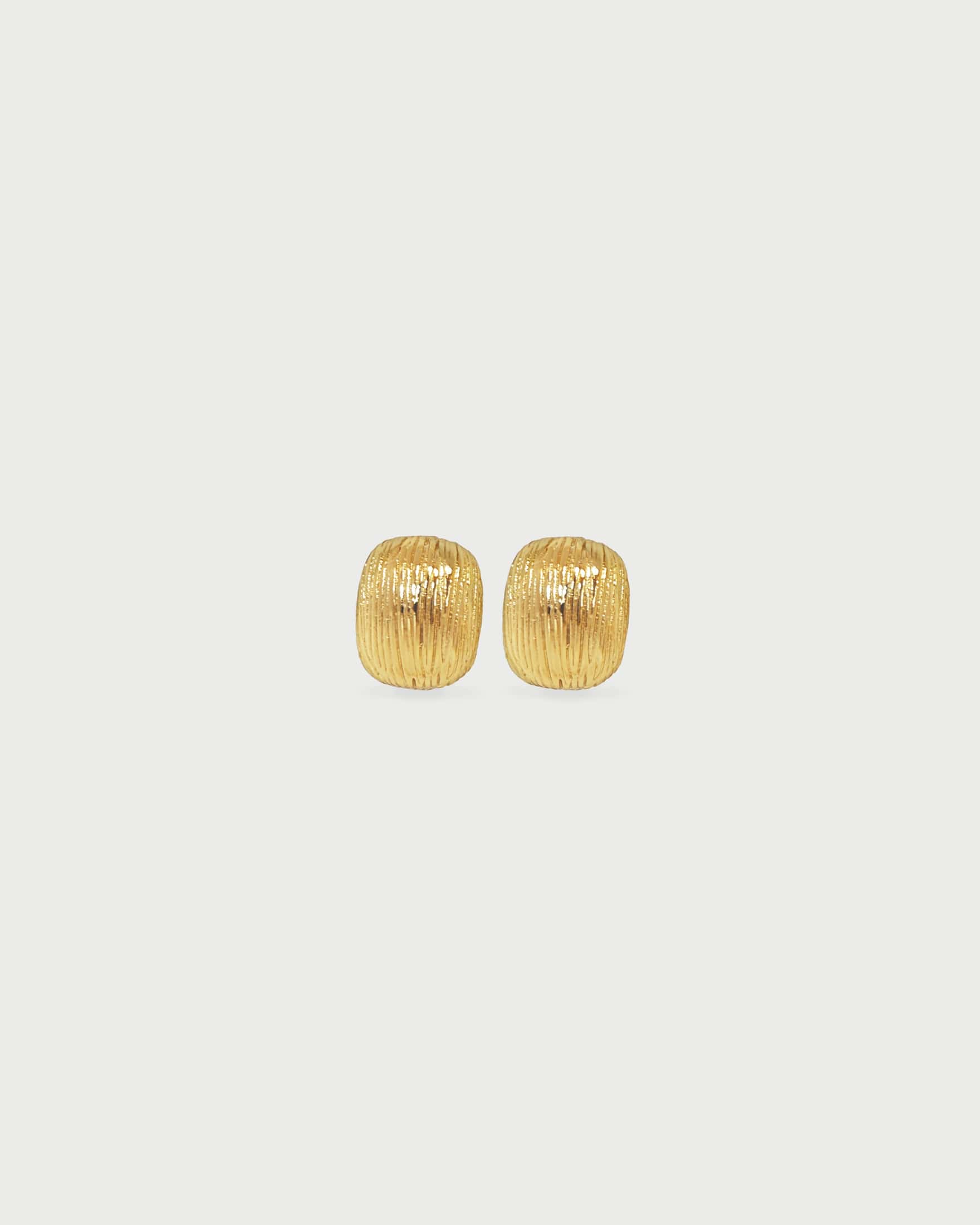 Aretes Cuadrados Textura Oro