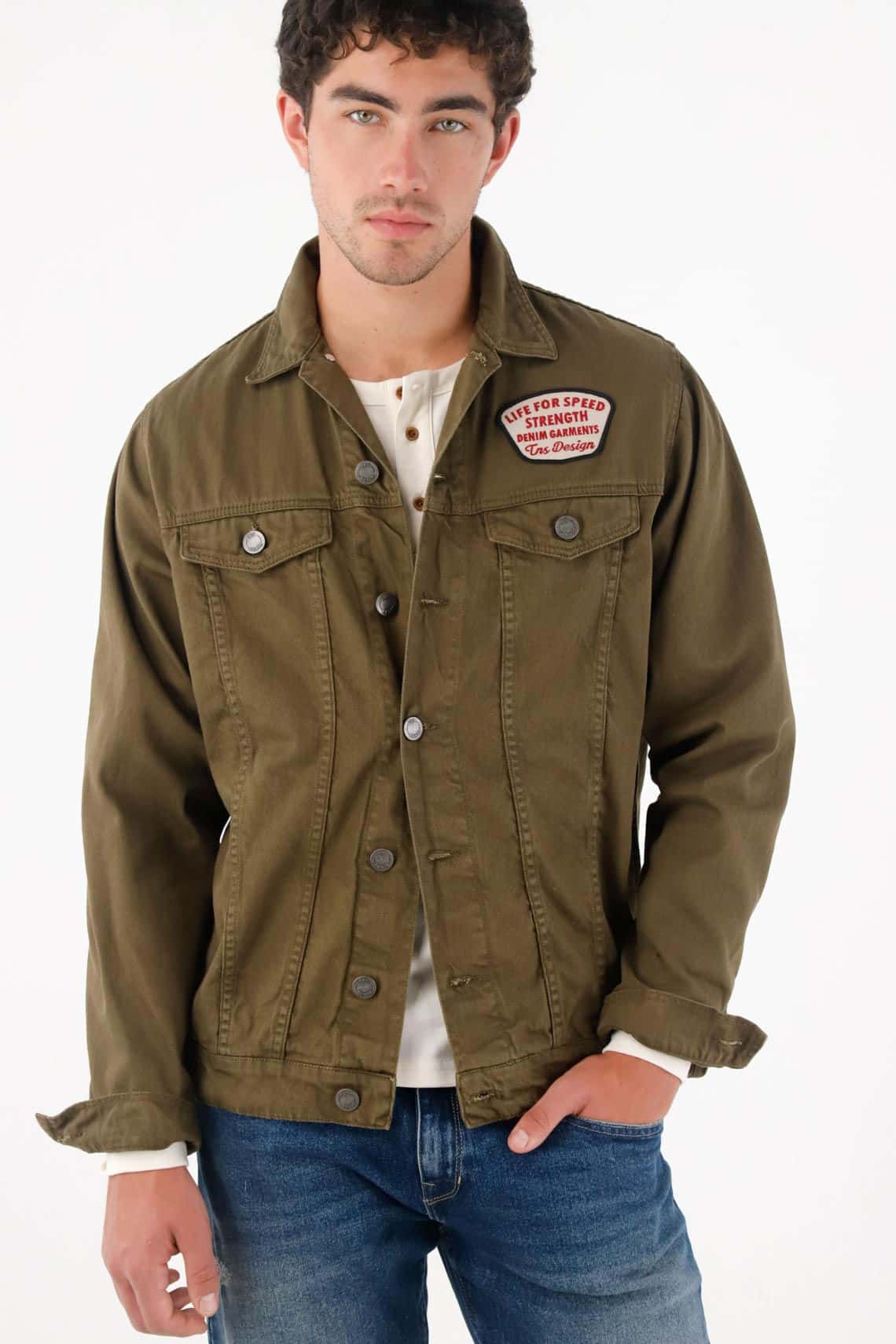 Camisa tipo chaqueta con parche para hombre