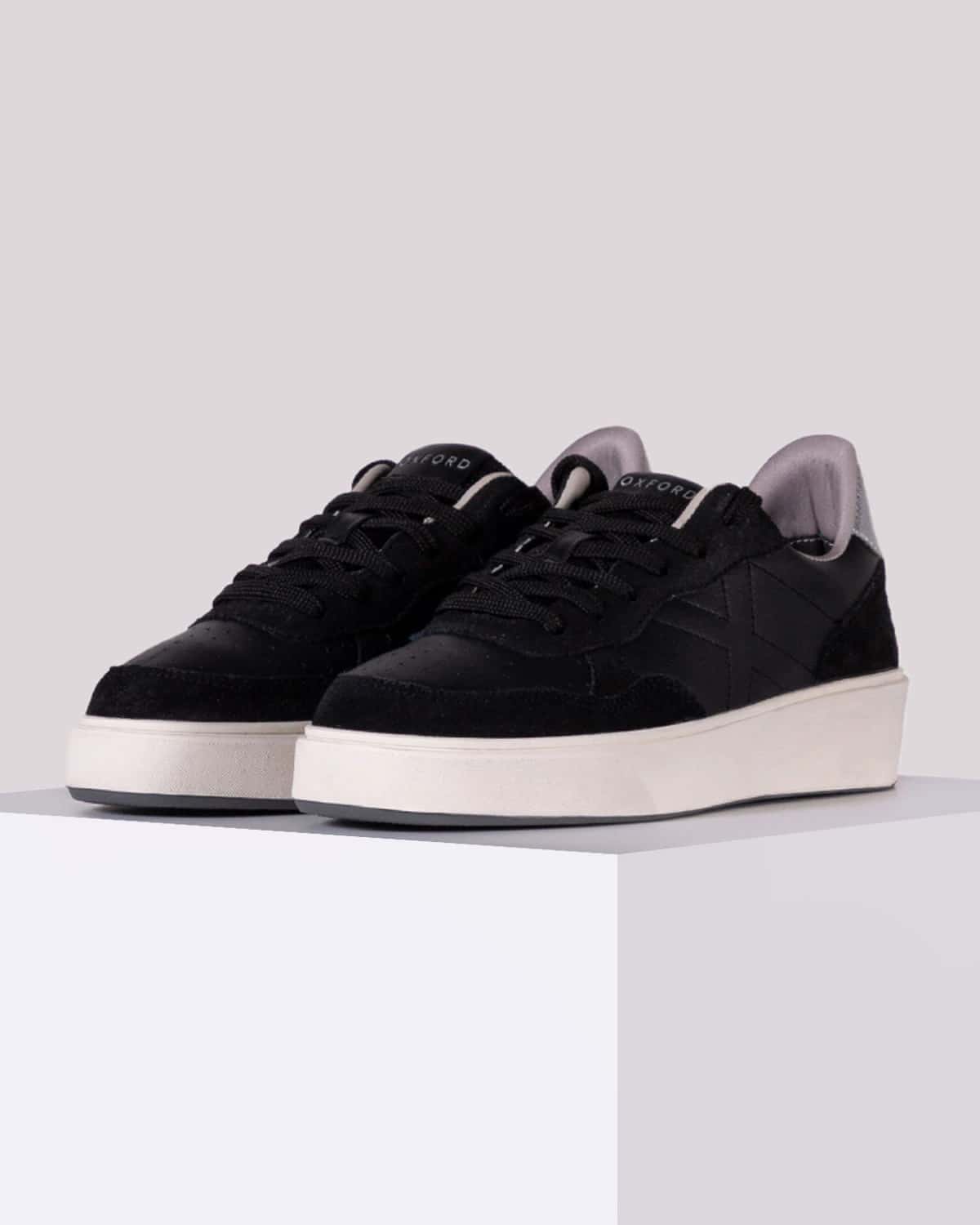 Calzado negro para mujer