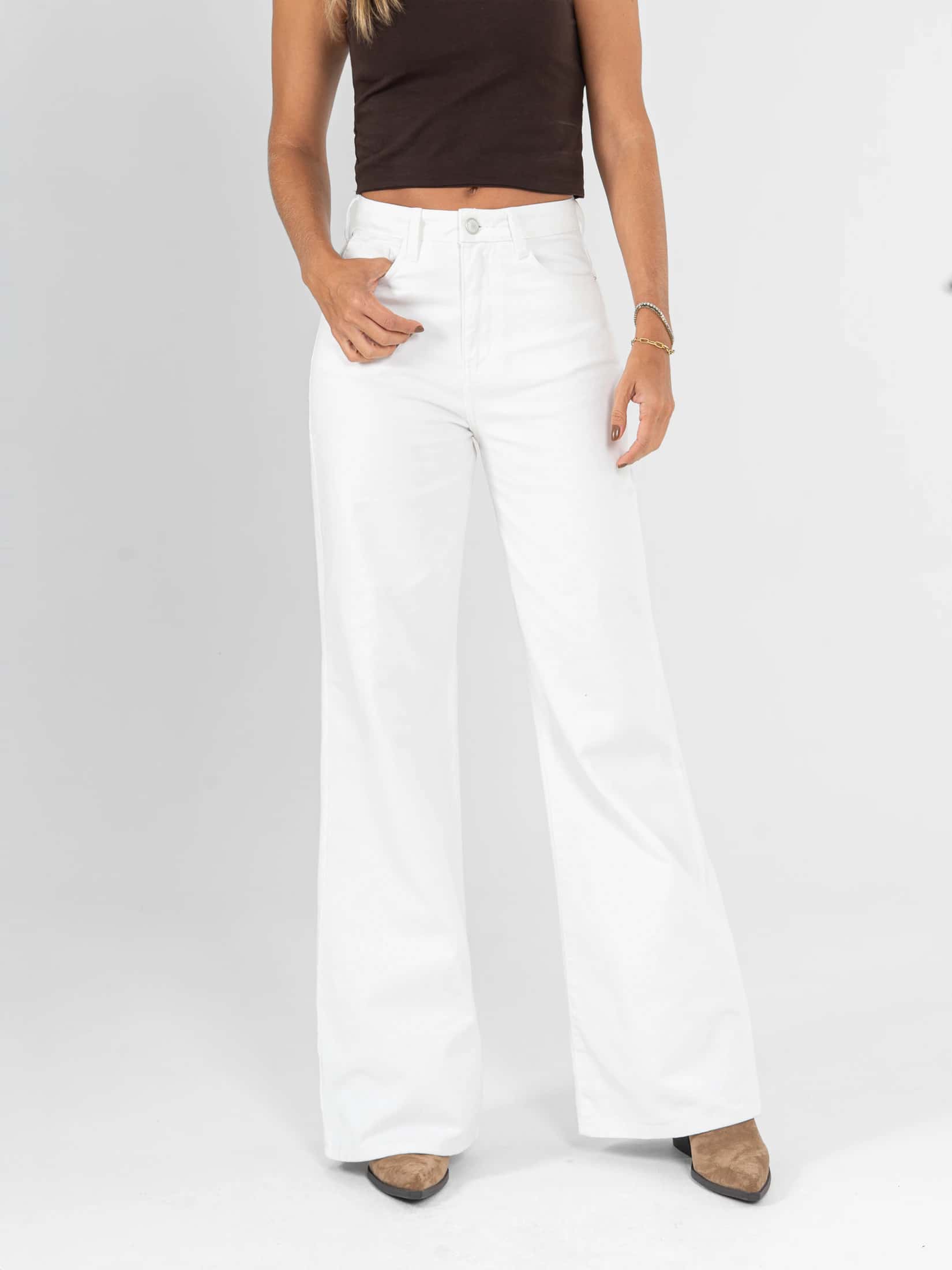 Ref: 0620236 Pantalón mom flare, rígido, tiro alto, ivory.