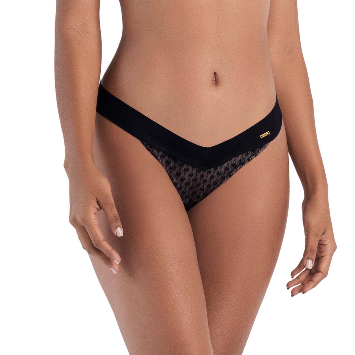 BRASILERA CON BLONDA EN DELANTERO Y POSTERIOR