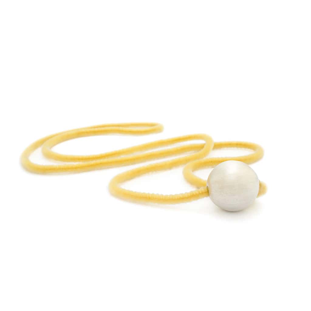 Collar Hilo Terciopelo