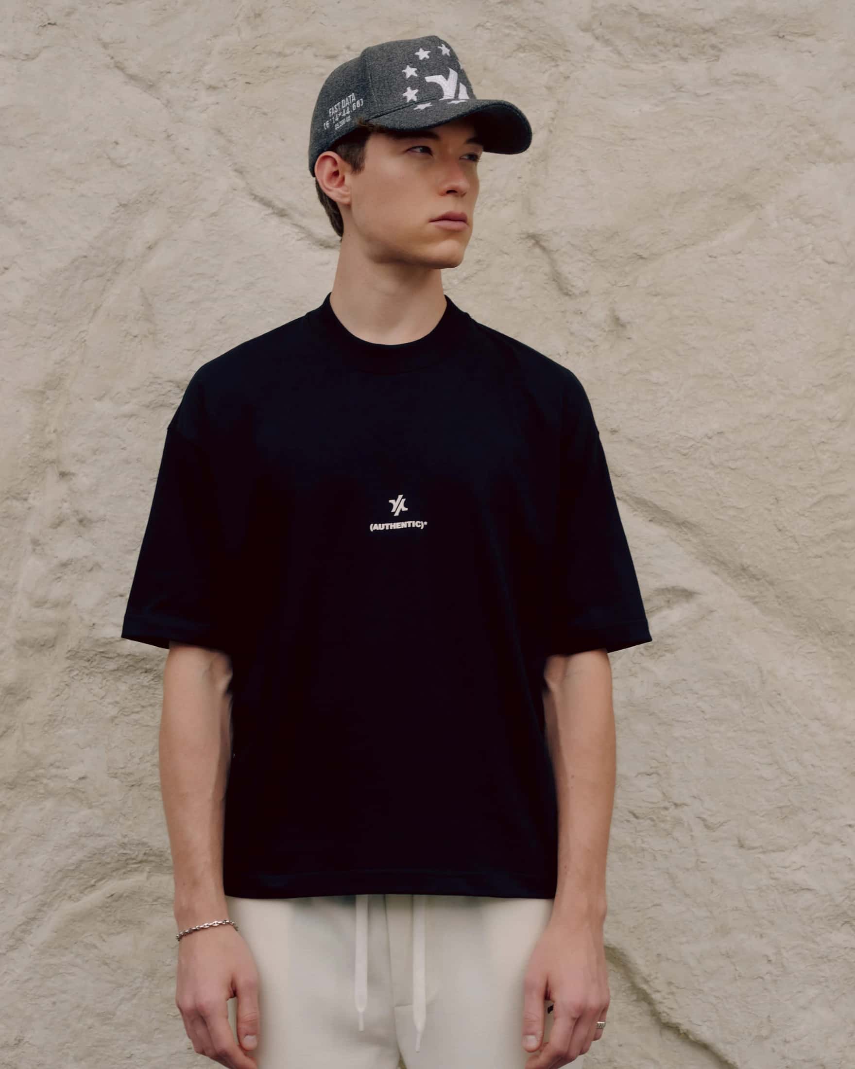 ISOTYPE BOX T-SHIRT - miniatura 2