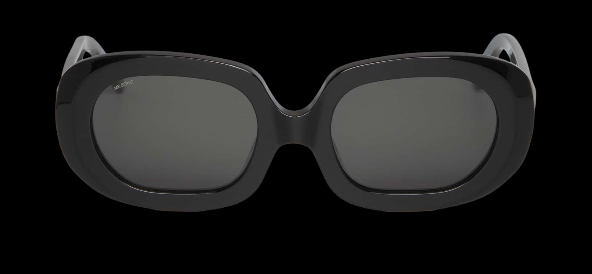 BLACK LAURELES WITH CLASSICAL LENSES