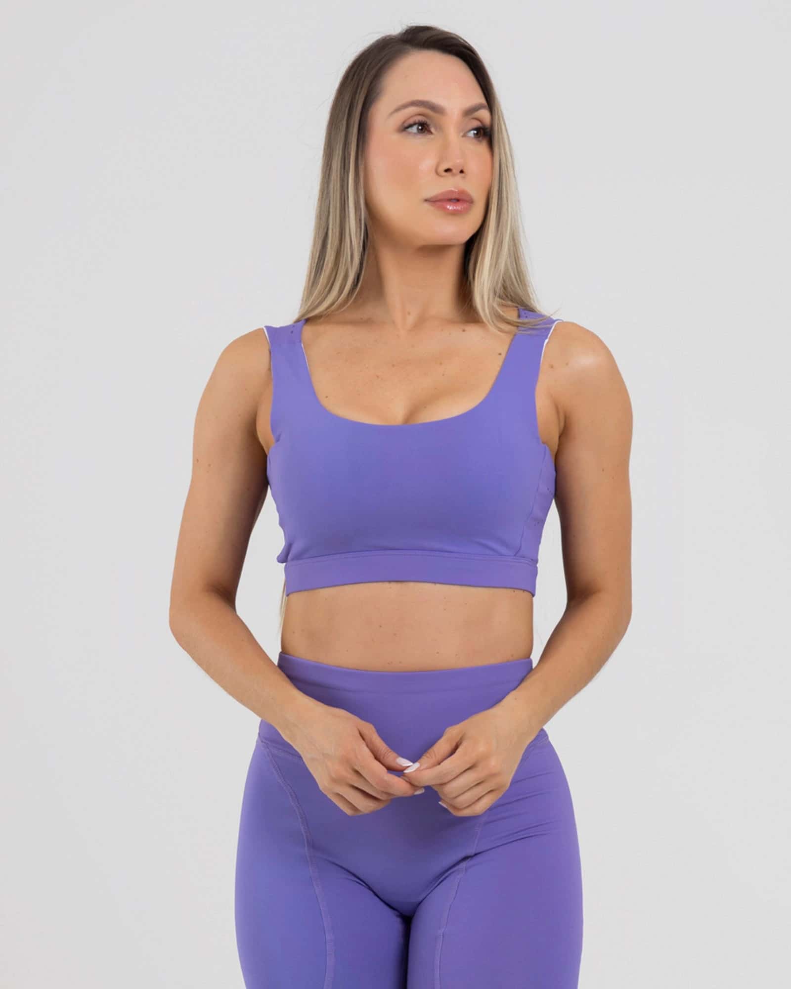 Top sisa sculpt glow morado passion genuina