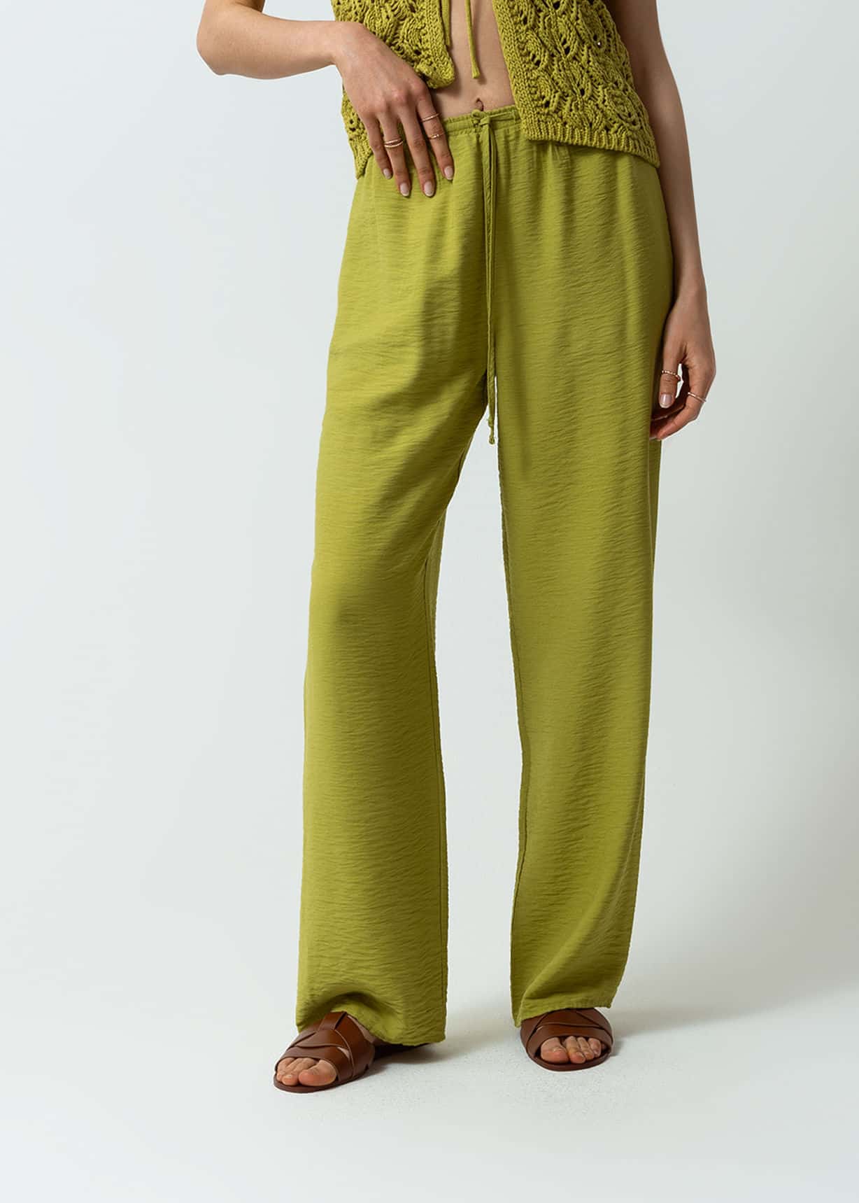 Pantalón ajustable con cordón