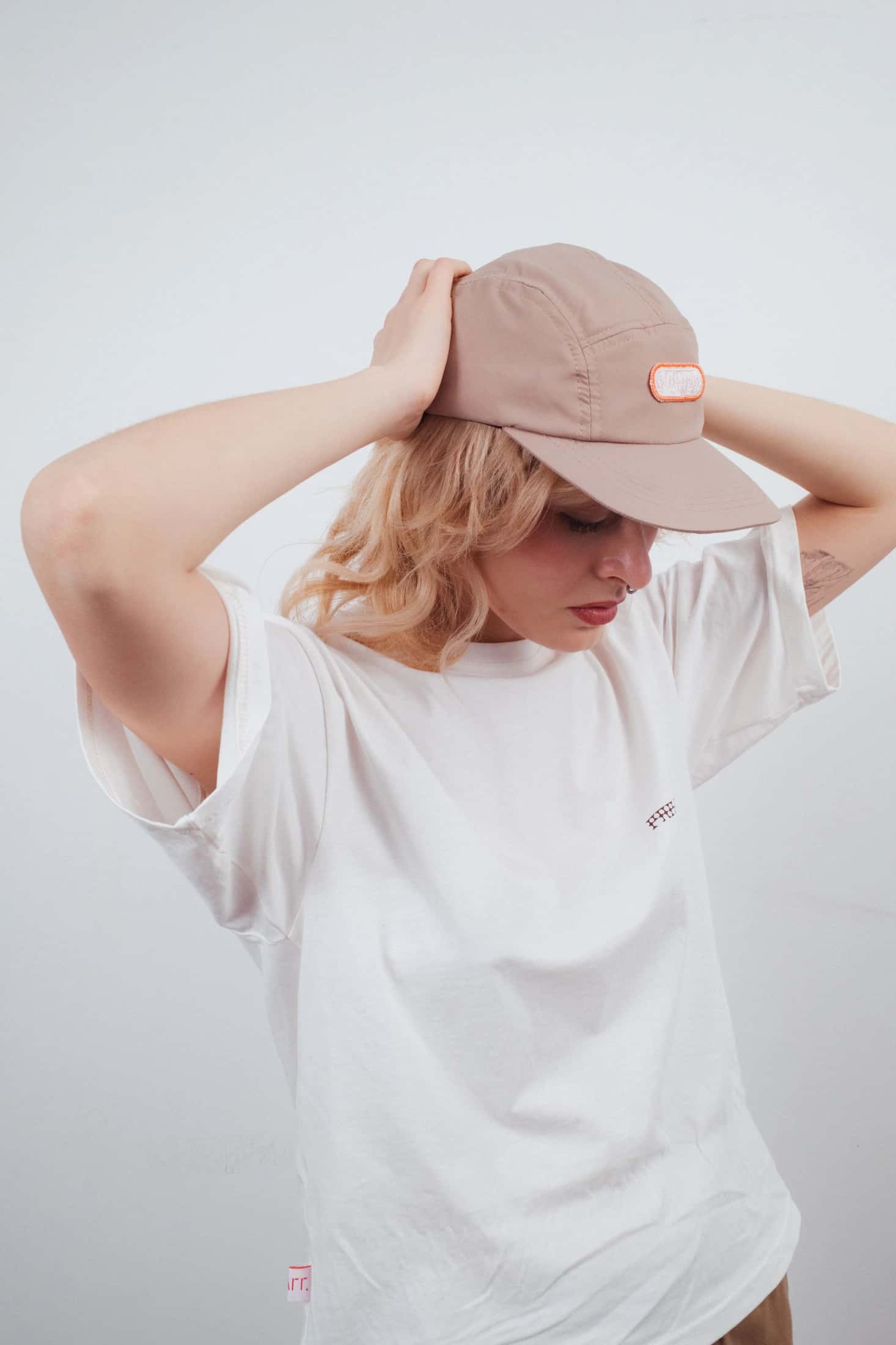 Gorra Five Panel Beige