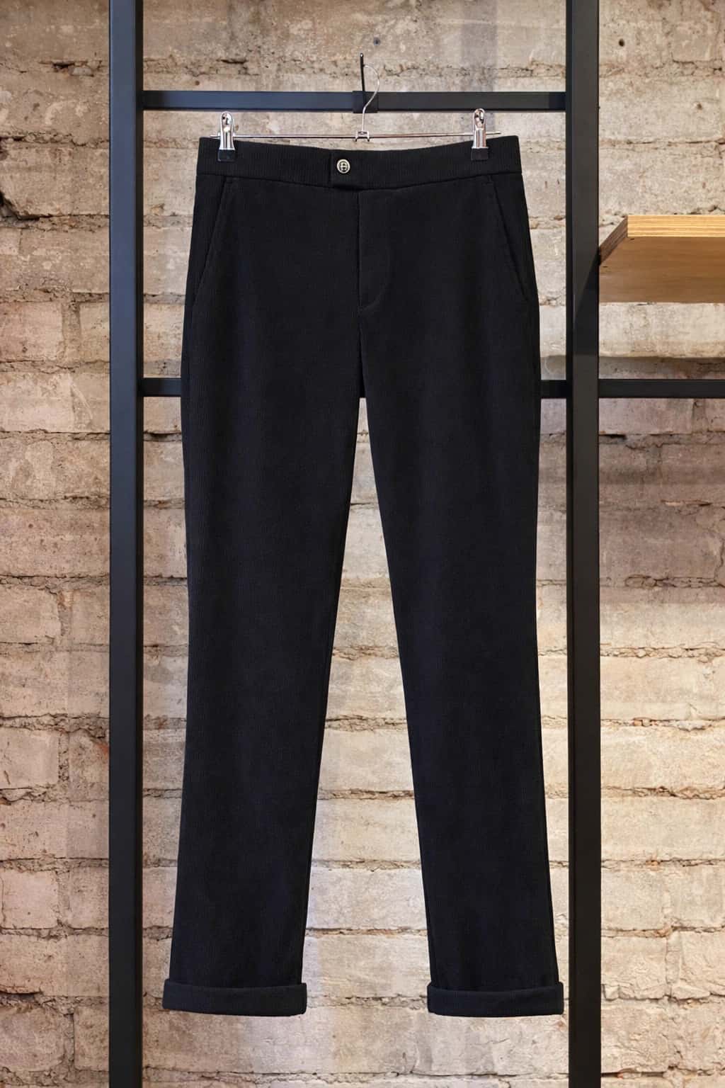 Pantalón Para Hombre en Corduroy Negro