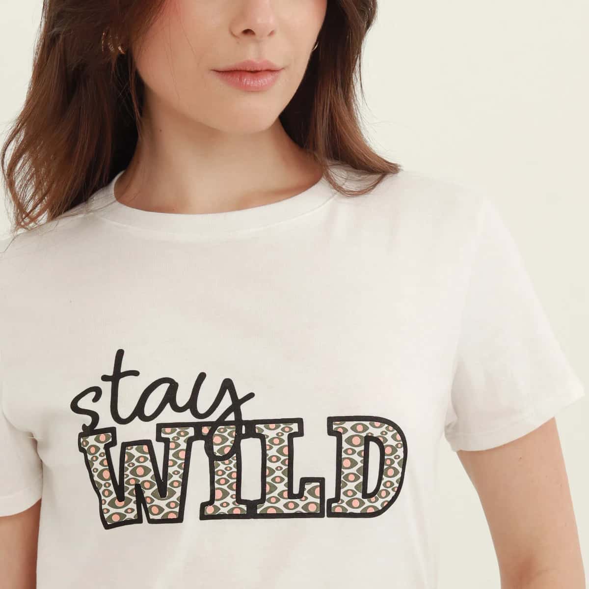 Camiseta cuello redondo manga corta con estampado Stay wild - miniatura 6