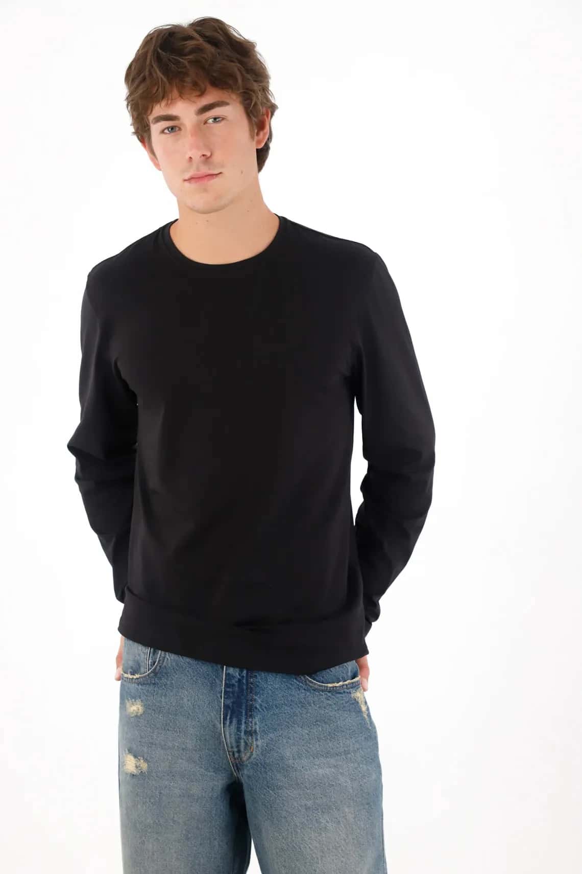 Camiseta manga larga negra de ajuste relajado para hombre