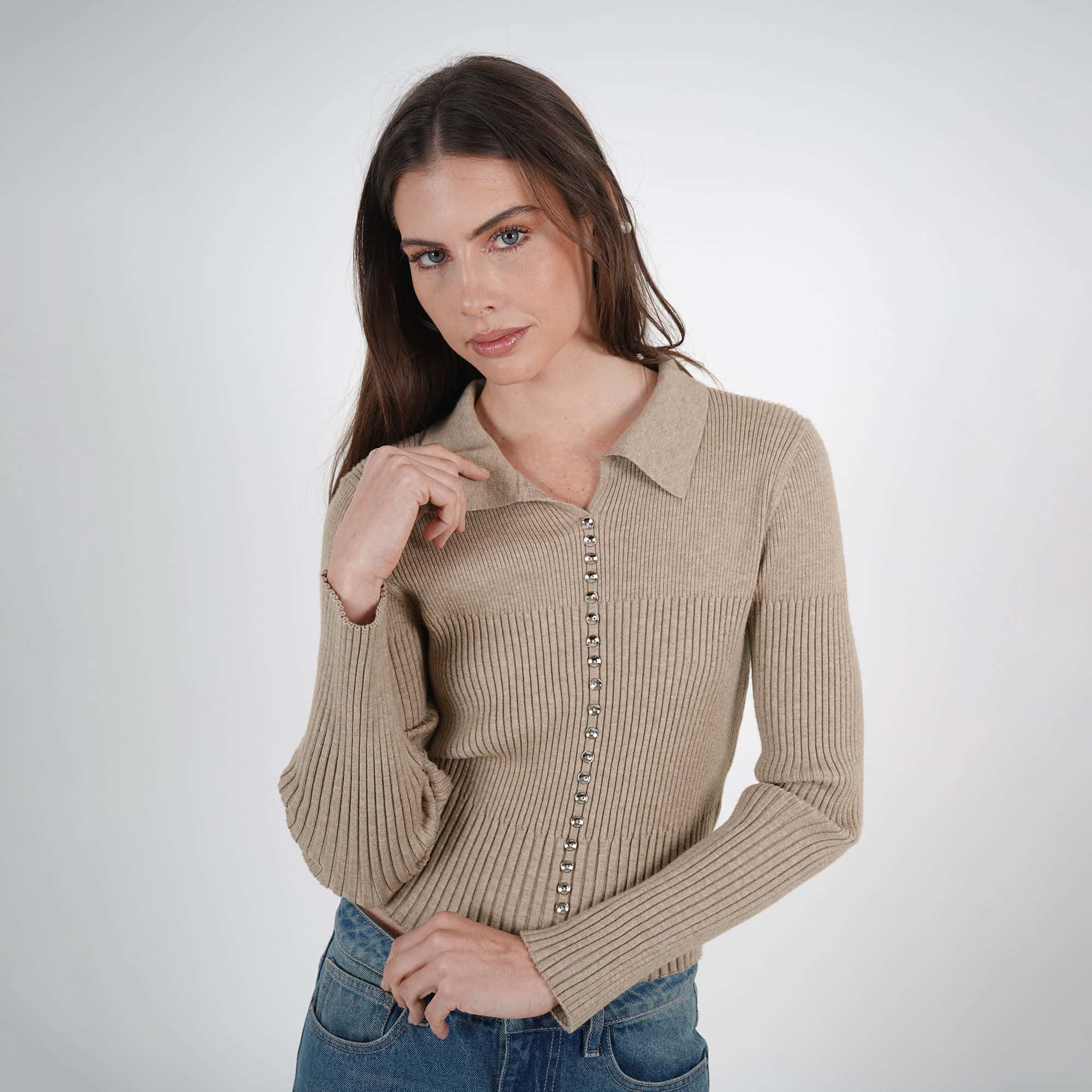 Sweater cuello sport manga larga con botones