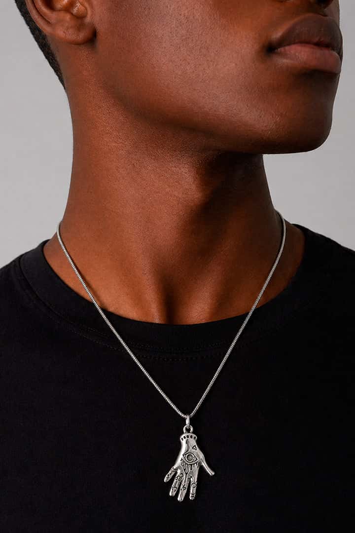 Collar tubular mano quiromancia
