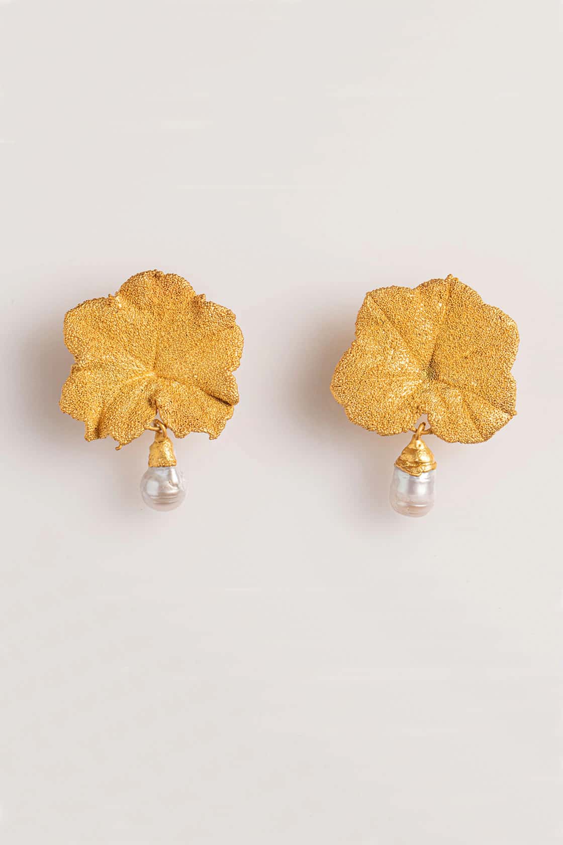 GERANIUM AND PEARL STUDS
