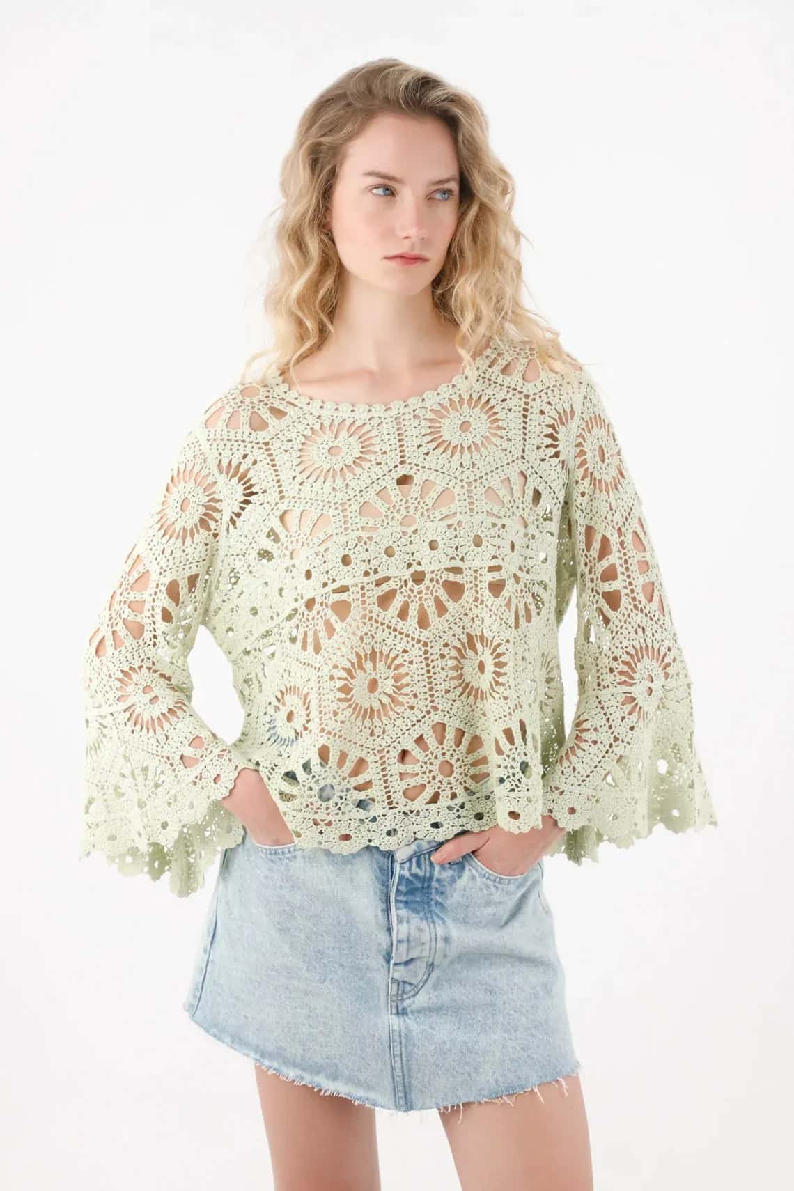 Camisa manga larga bordada verde para mujer