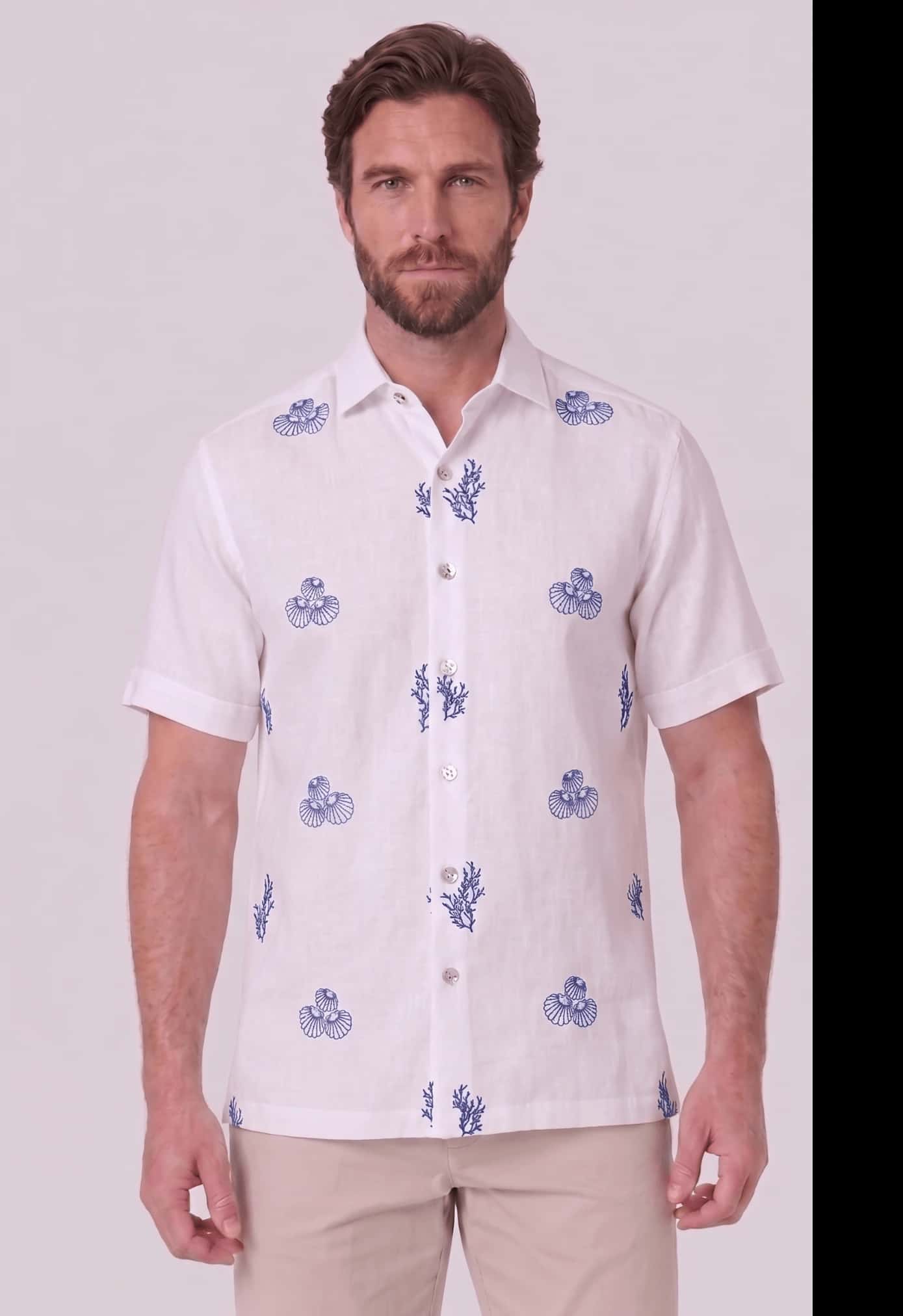 Guayabera en lino bordada manga corta para hombre 010125070
