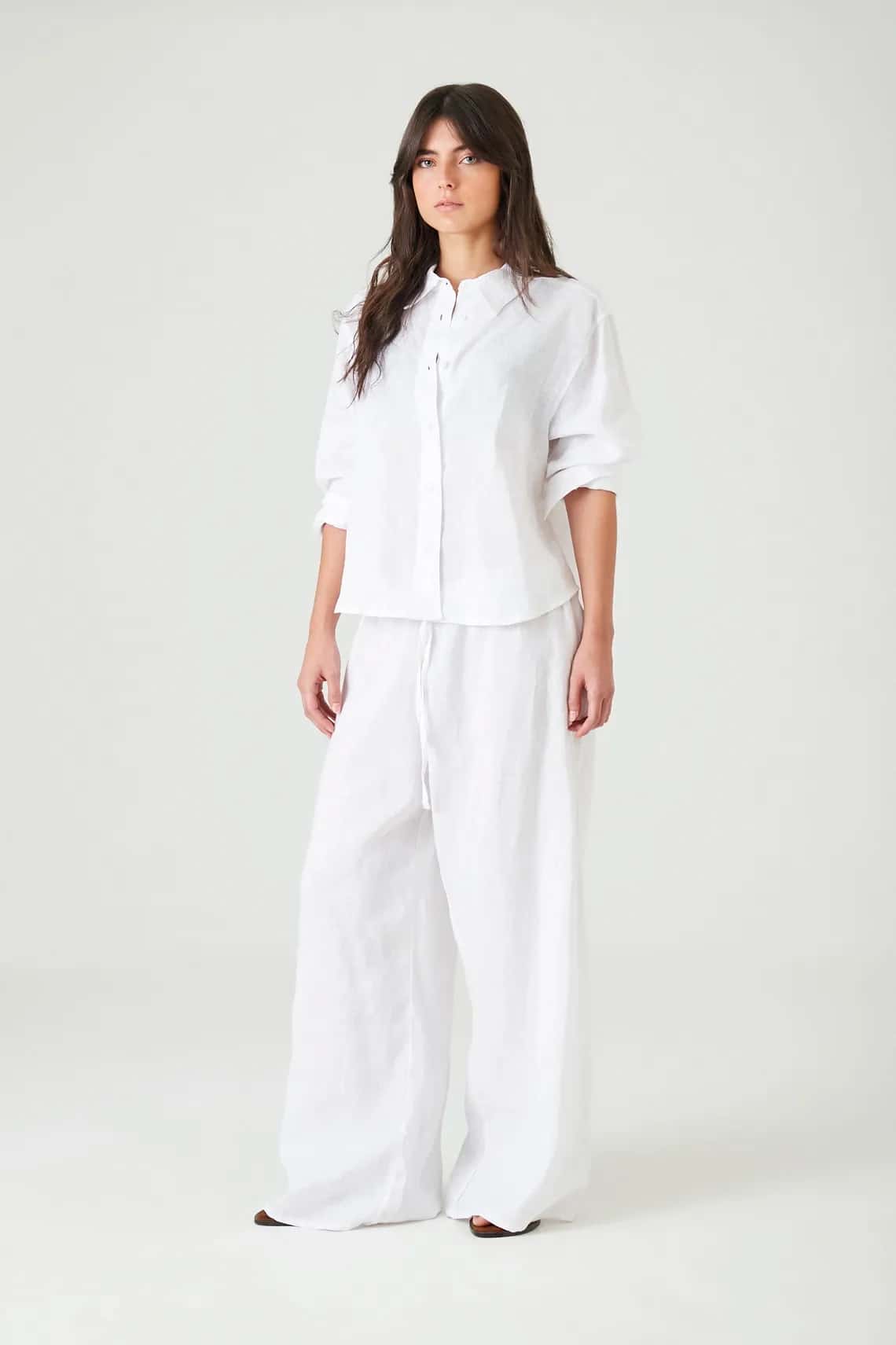 Pantalón wide leg con cintura de cordón en lino blanco para mujer