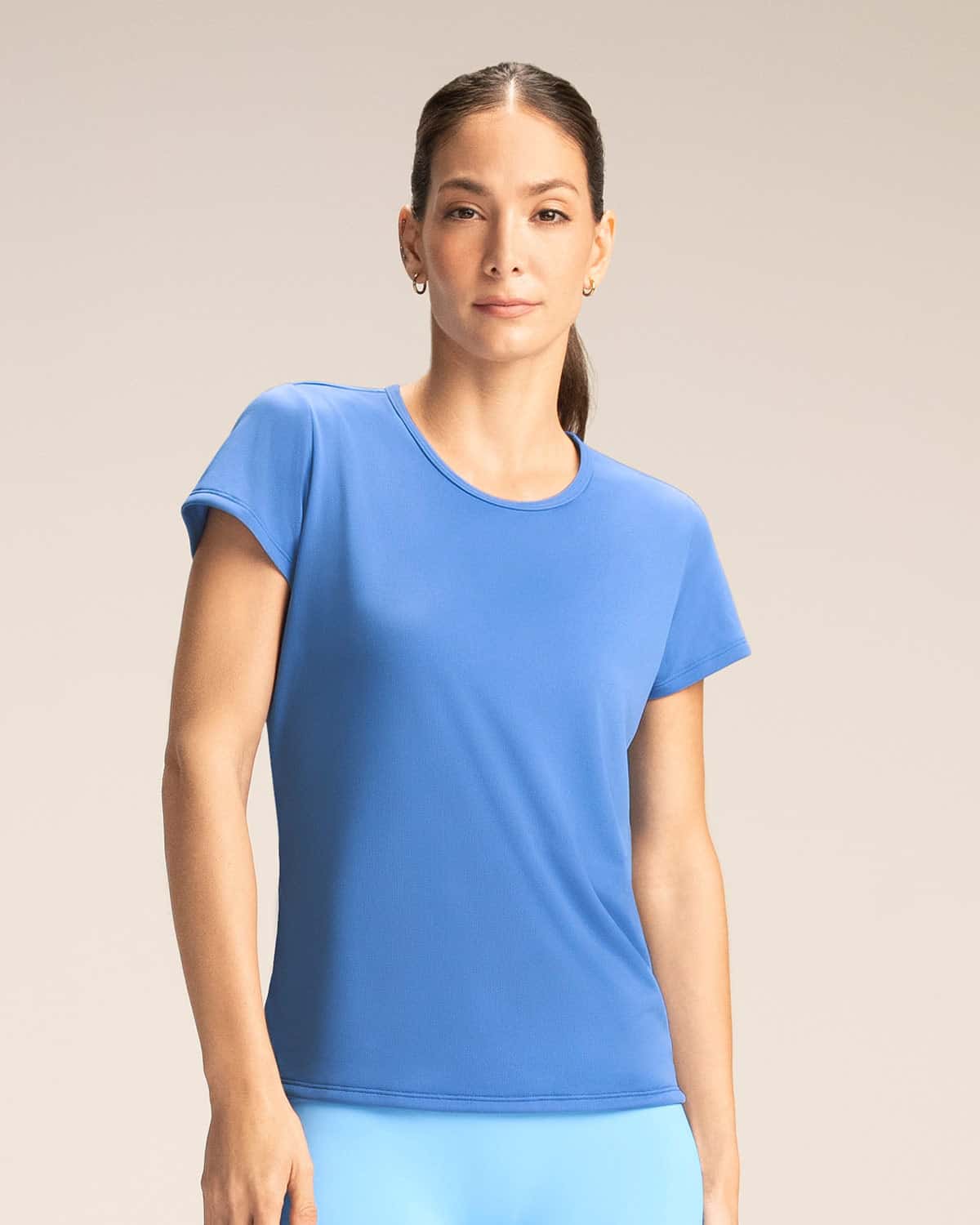 Camiseta deportiva de secado rápido y silueta semiajustada