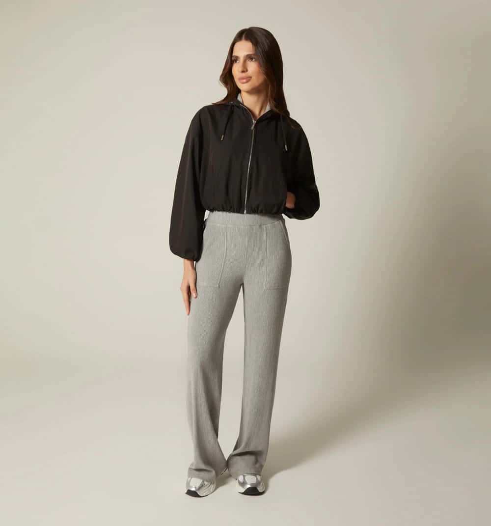 Chaqueta deportiva con capucha