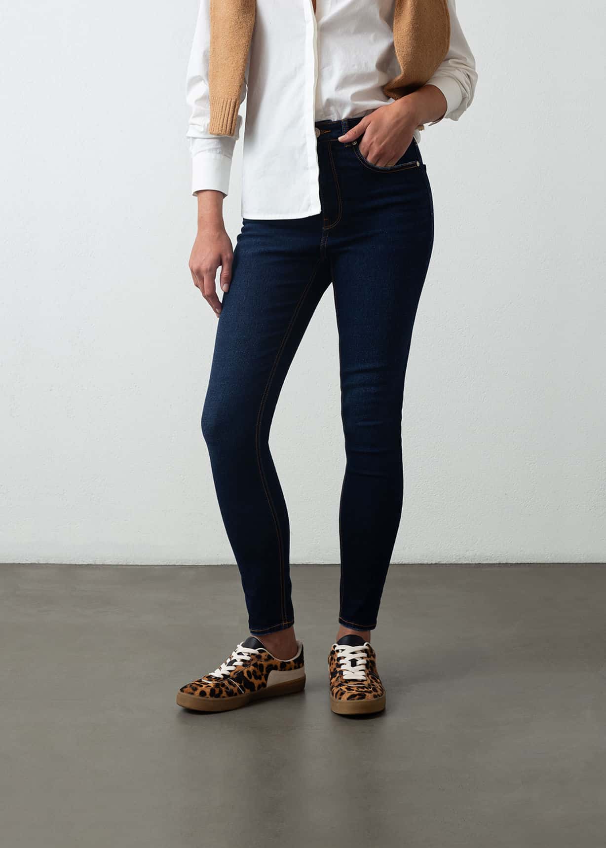 Jean fit tono oscuro