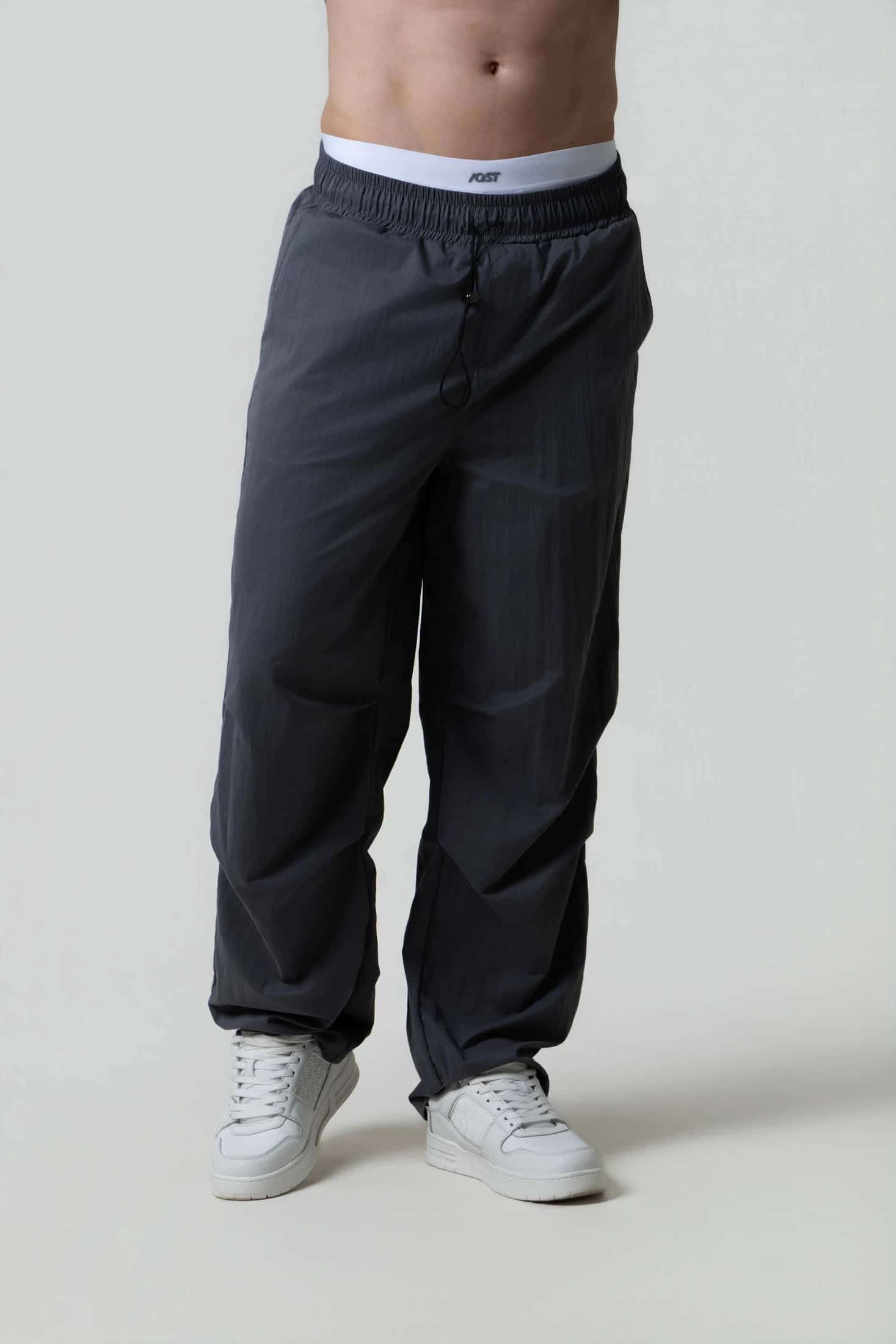 PANTALON JOGG COLOR GRIS OSCURO