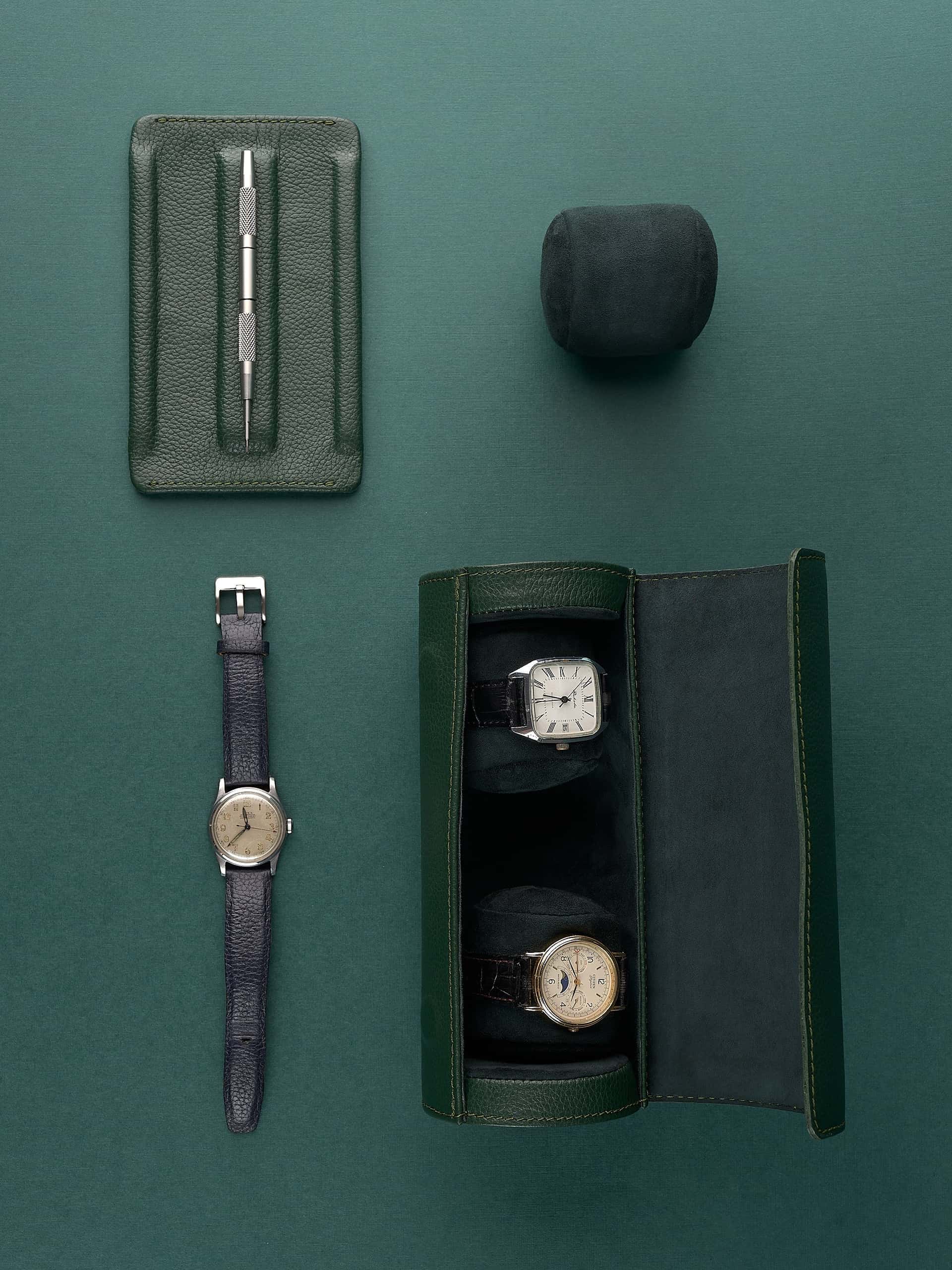 Mag Travel Watch Case · Green