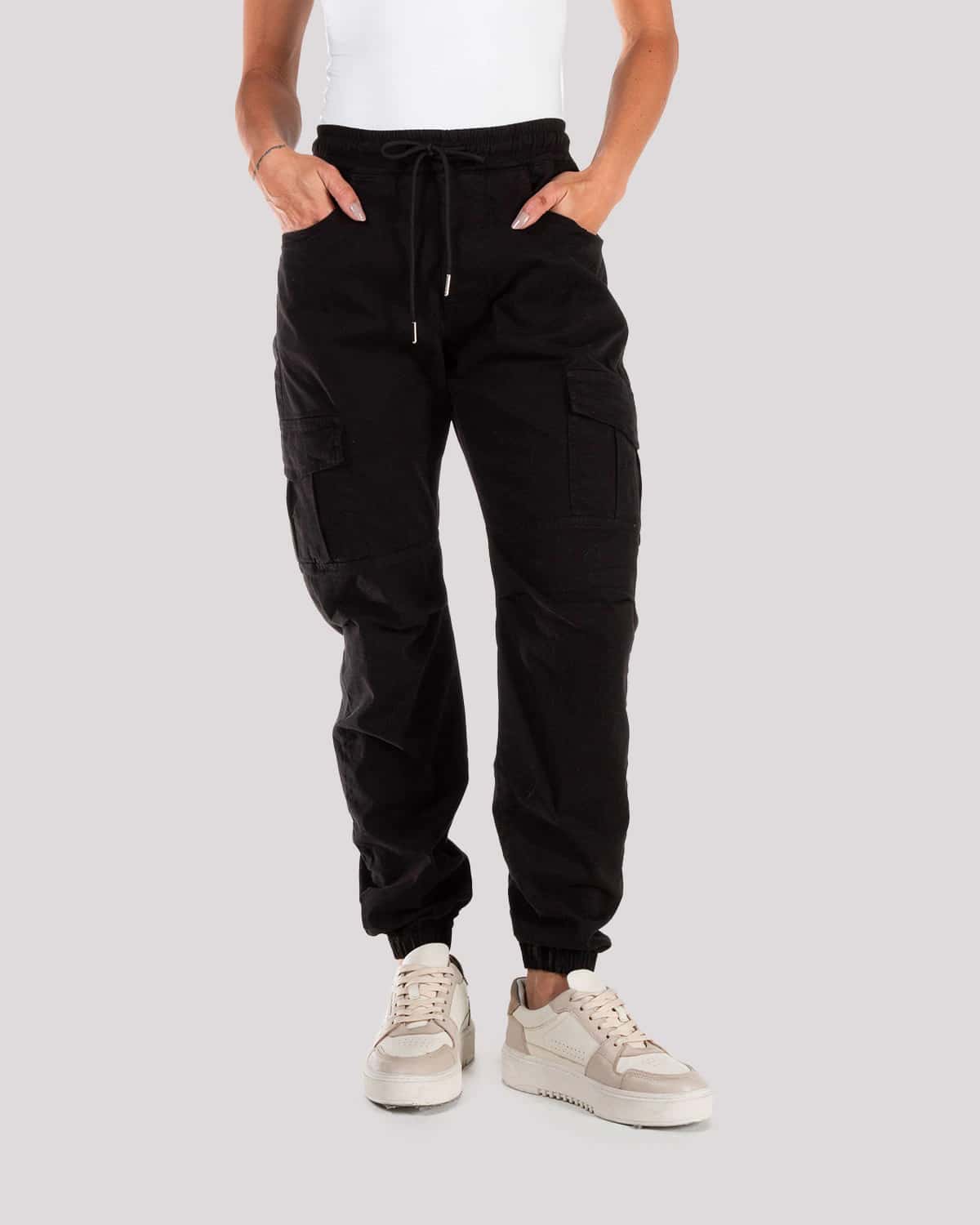 jogger negro cargo para mujer