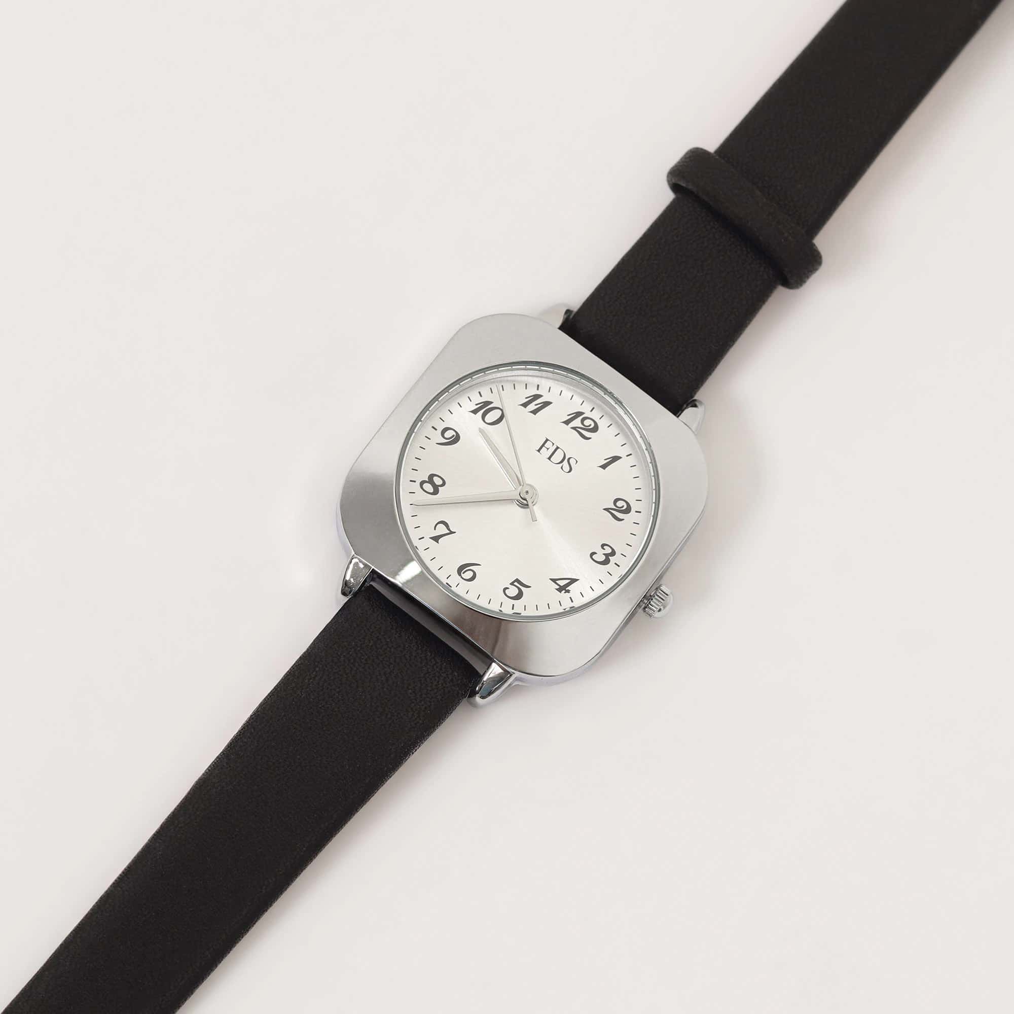 Reloj clásico esencial