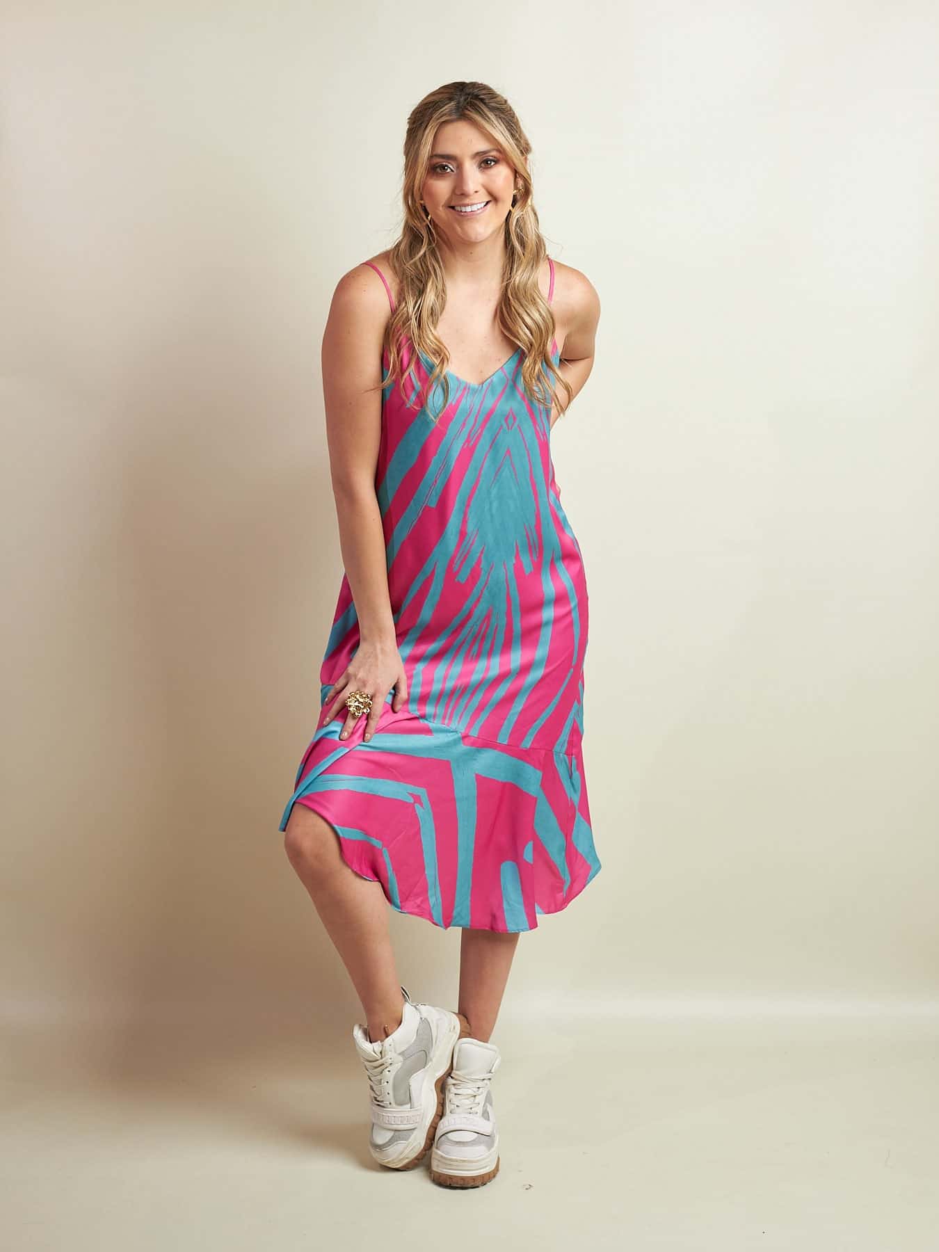 Vestido Mocan Techo Fucsia Estampado - miniatura 3