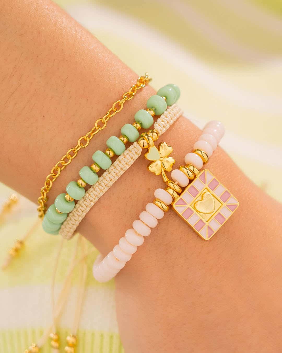 Set X4 Pulseras Suerte En El Juego