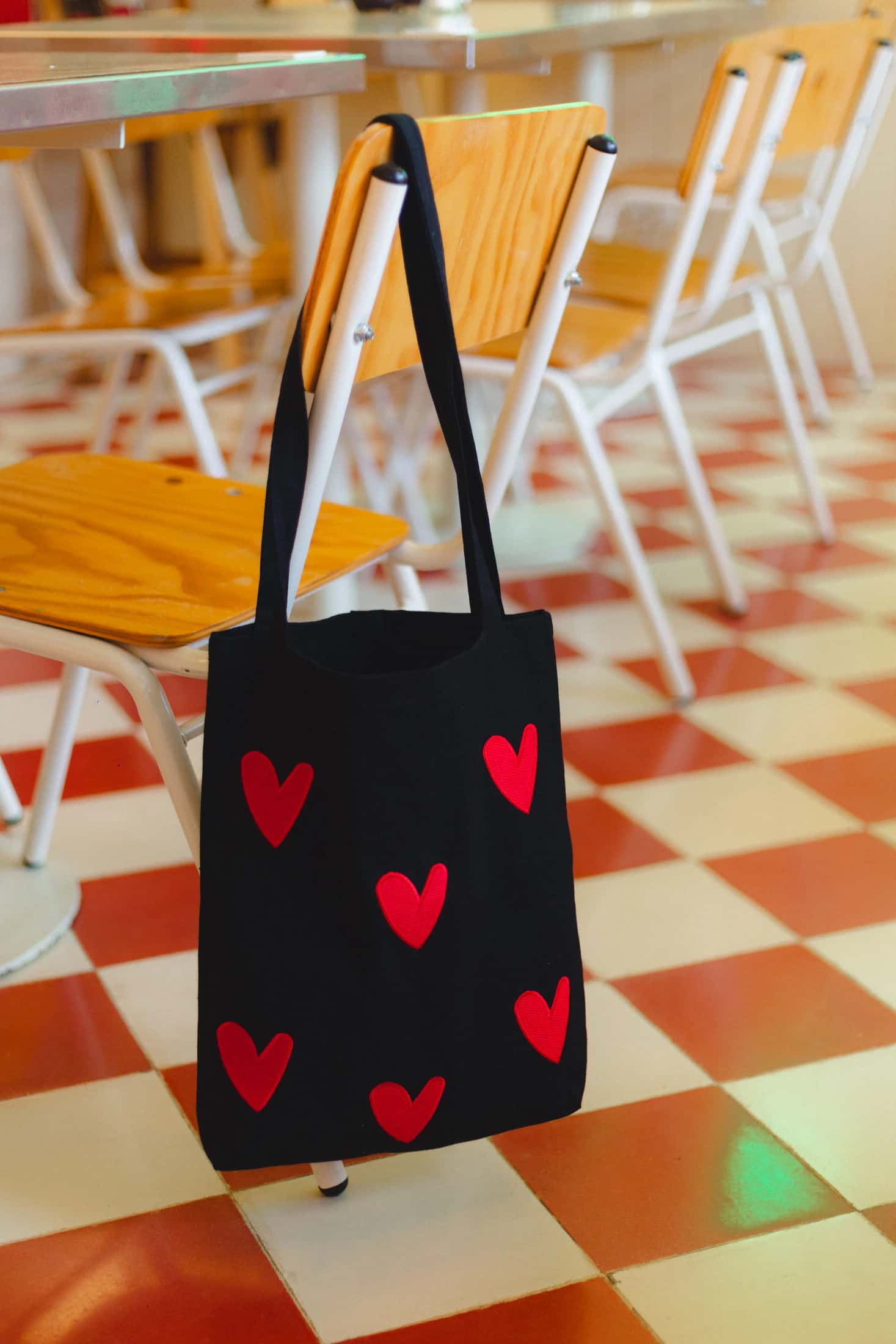 Amor, Amor Tote Bag