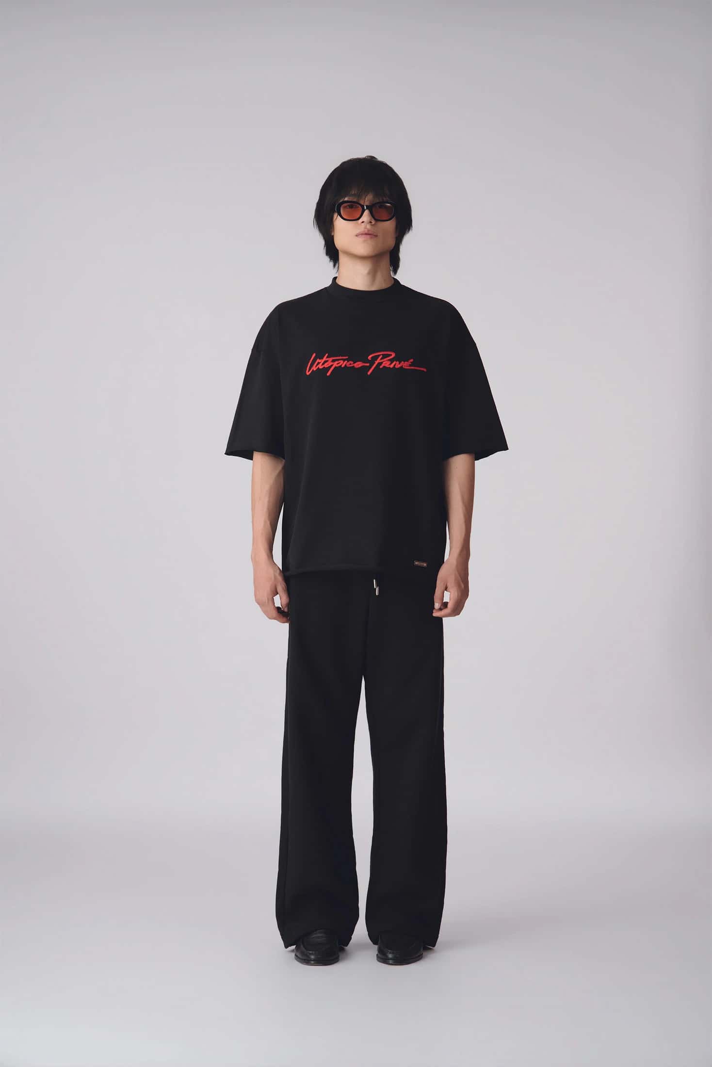 CAMISETA NEGRA - RELAXED FIT - miniatura 2