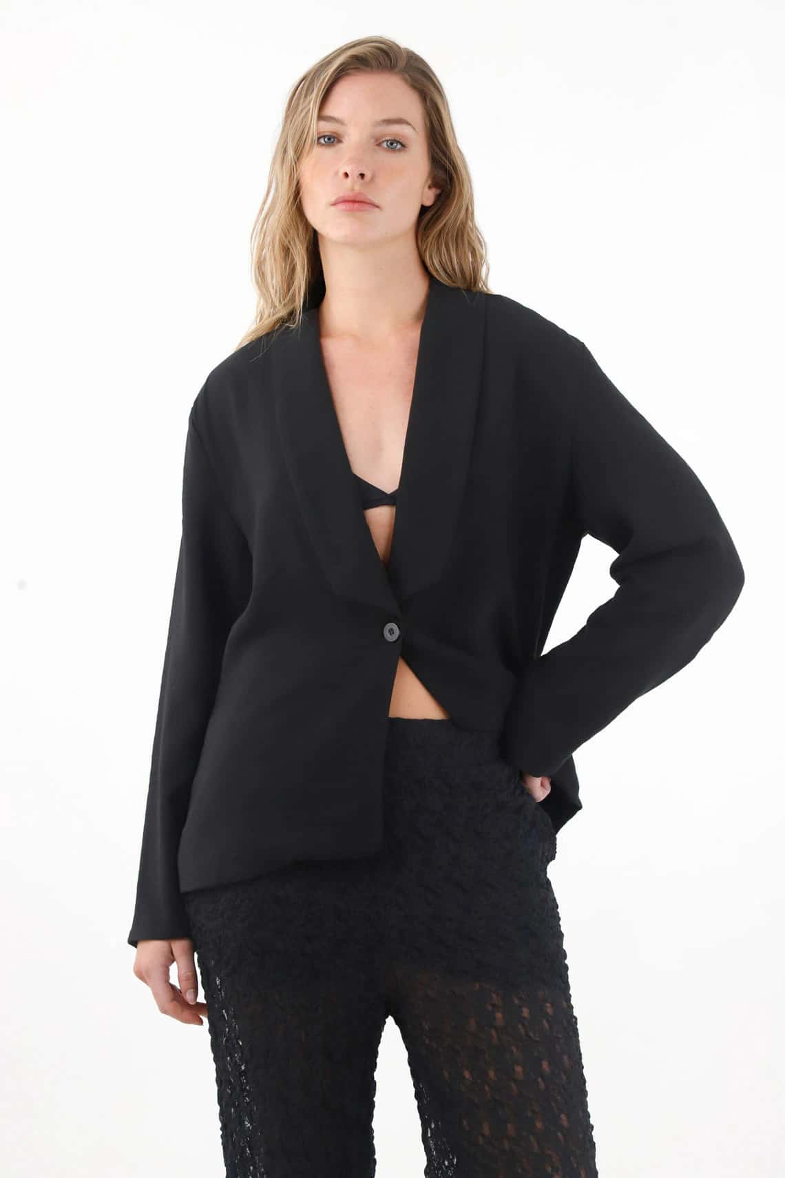 Abrigo tipo blazer negro para mujer
