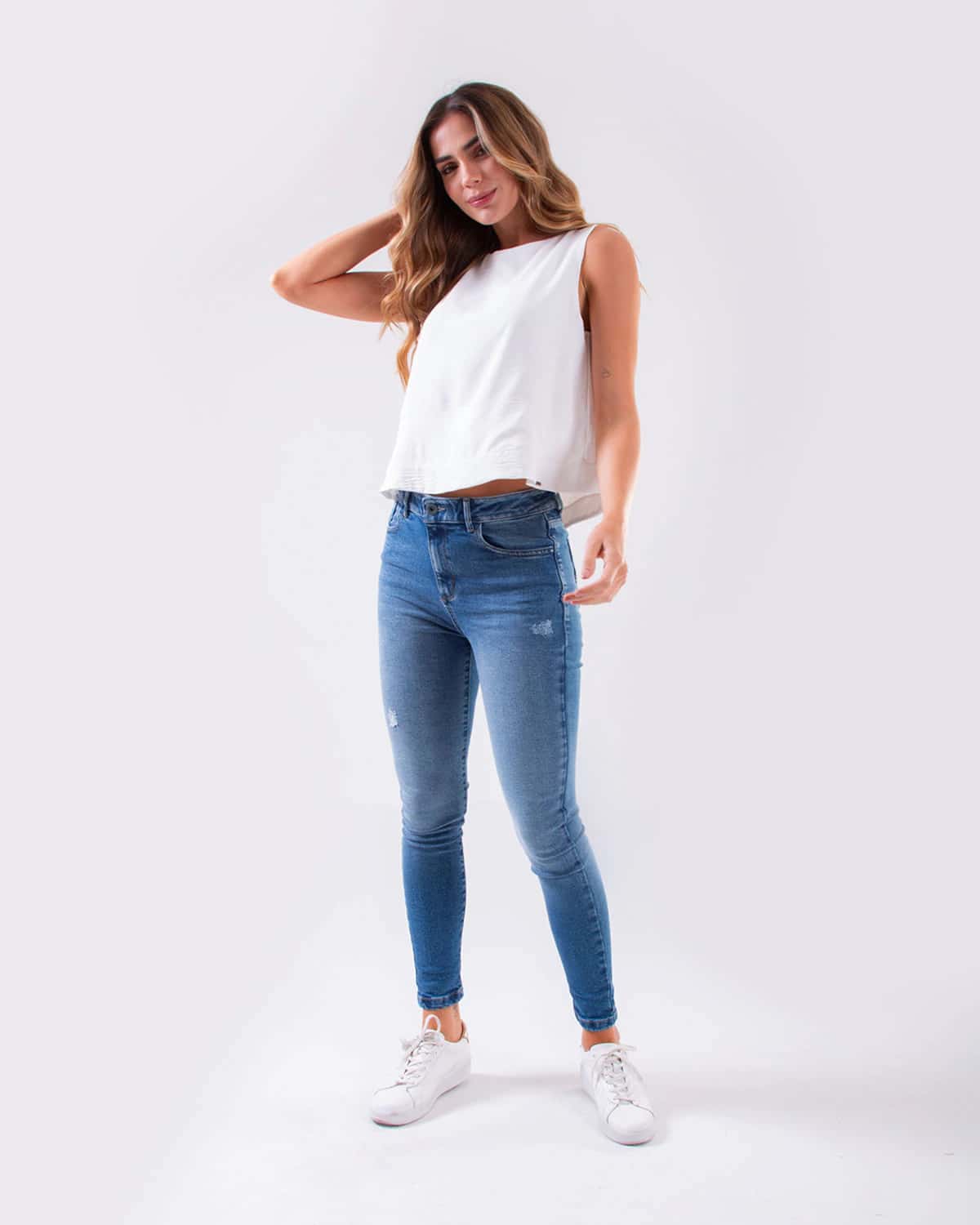 Blusa blanca para mujer