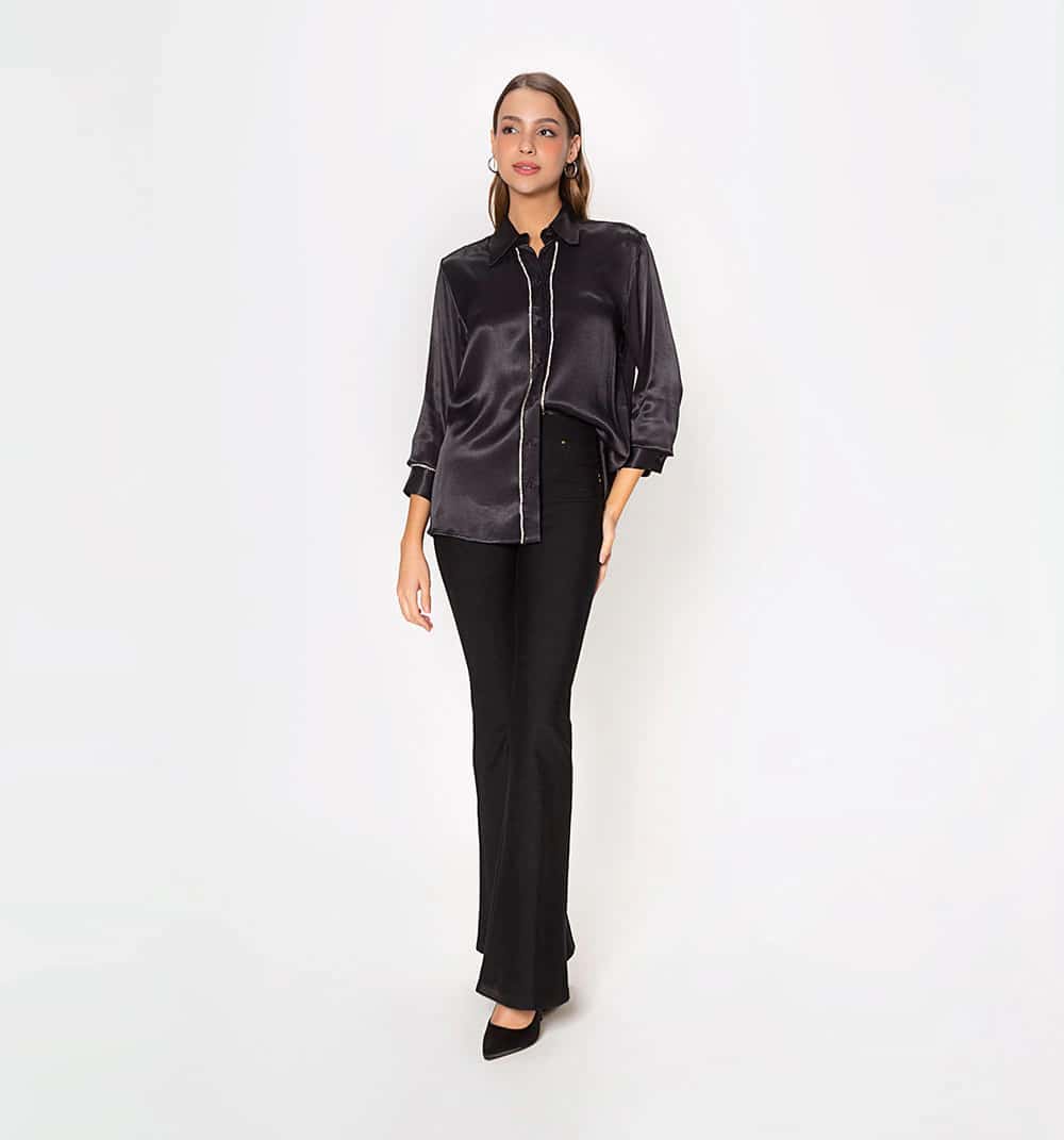 Blusa camisera manga larga con decoracio